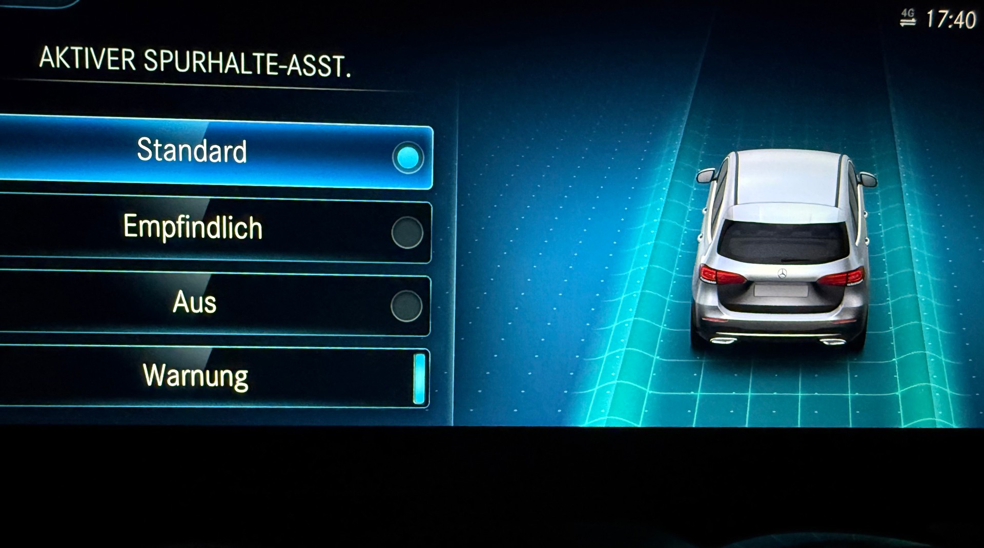 MERCEDES-BENZ B 220 4Matic AMG Line 7G-DCT-image-11