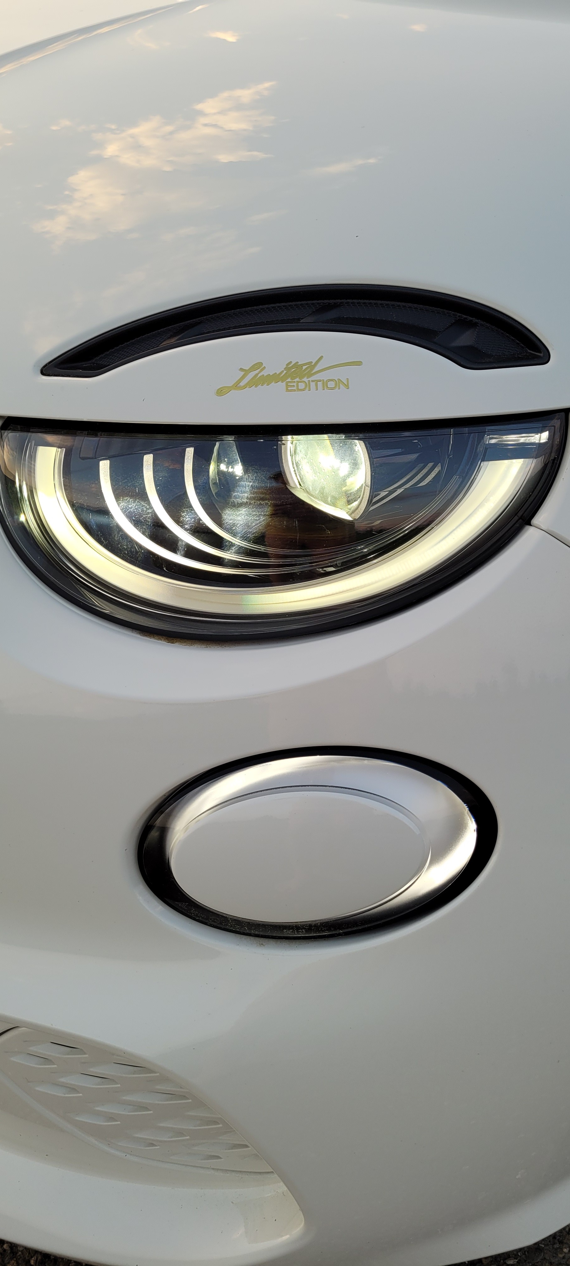 FIAT Abarth 500e-image-10