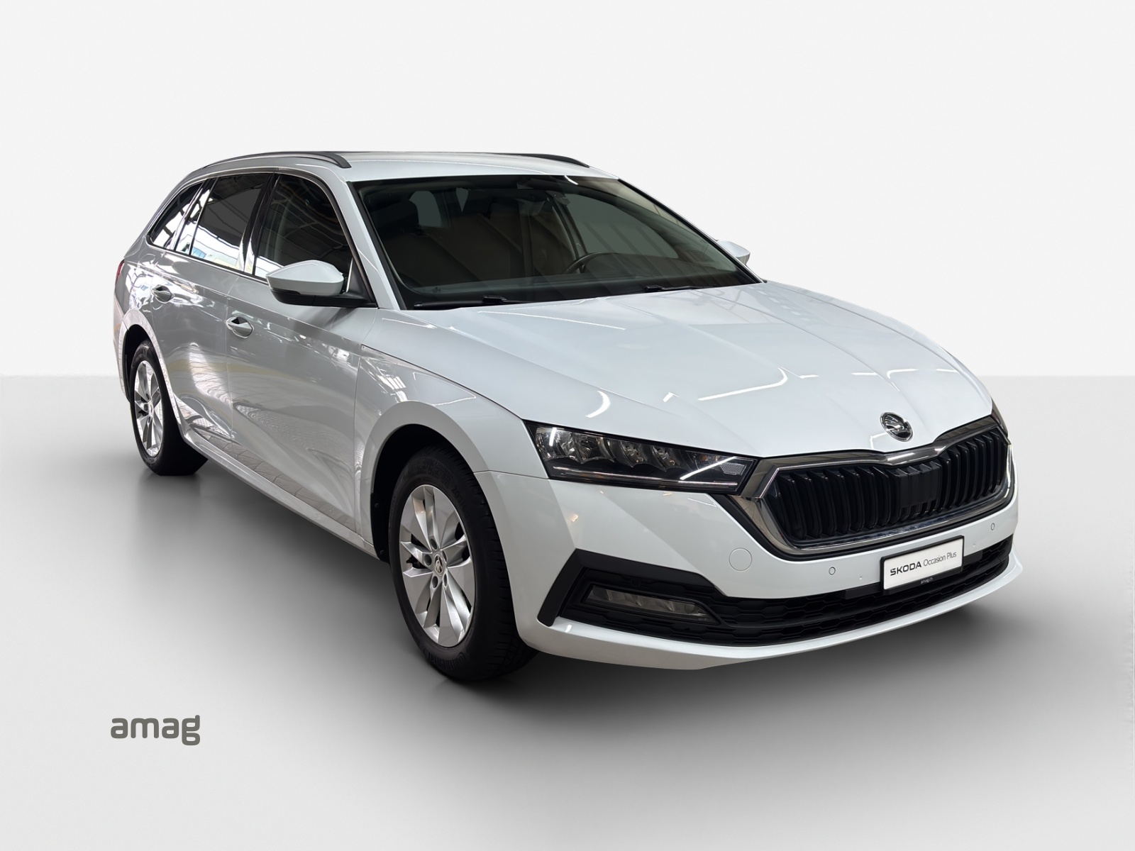 SKODA Octavia Combi 2.0 TDI DSG Ambition 4x4-image-5