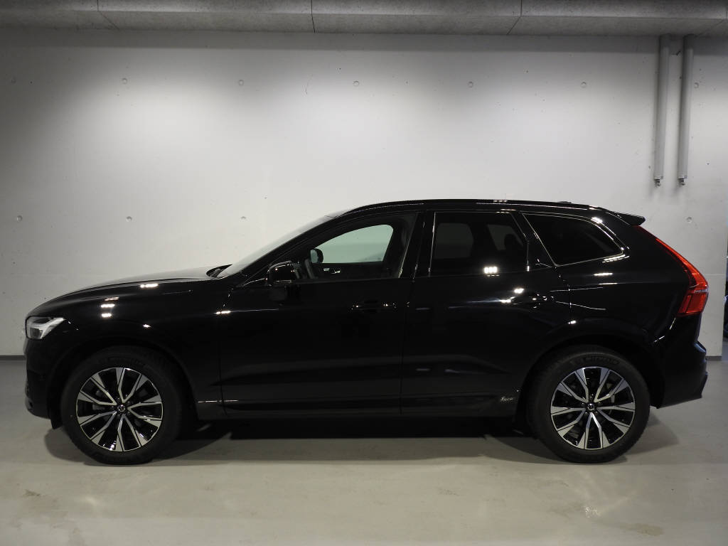 VOLVO XC60 2.0 B5 MH Plus Dark AWD-image-2