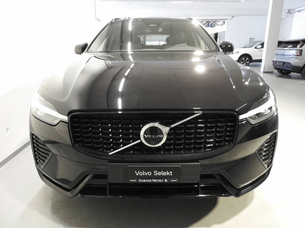 VOLVO XC60 2.0 B5 MH Plus Dark AWD-image-1