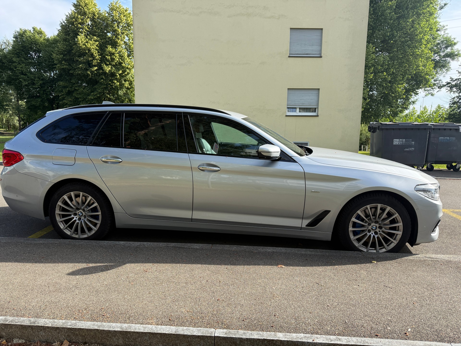 BMW 530d xDrive Touring Sport Line Steptronic-image-5
