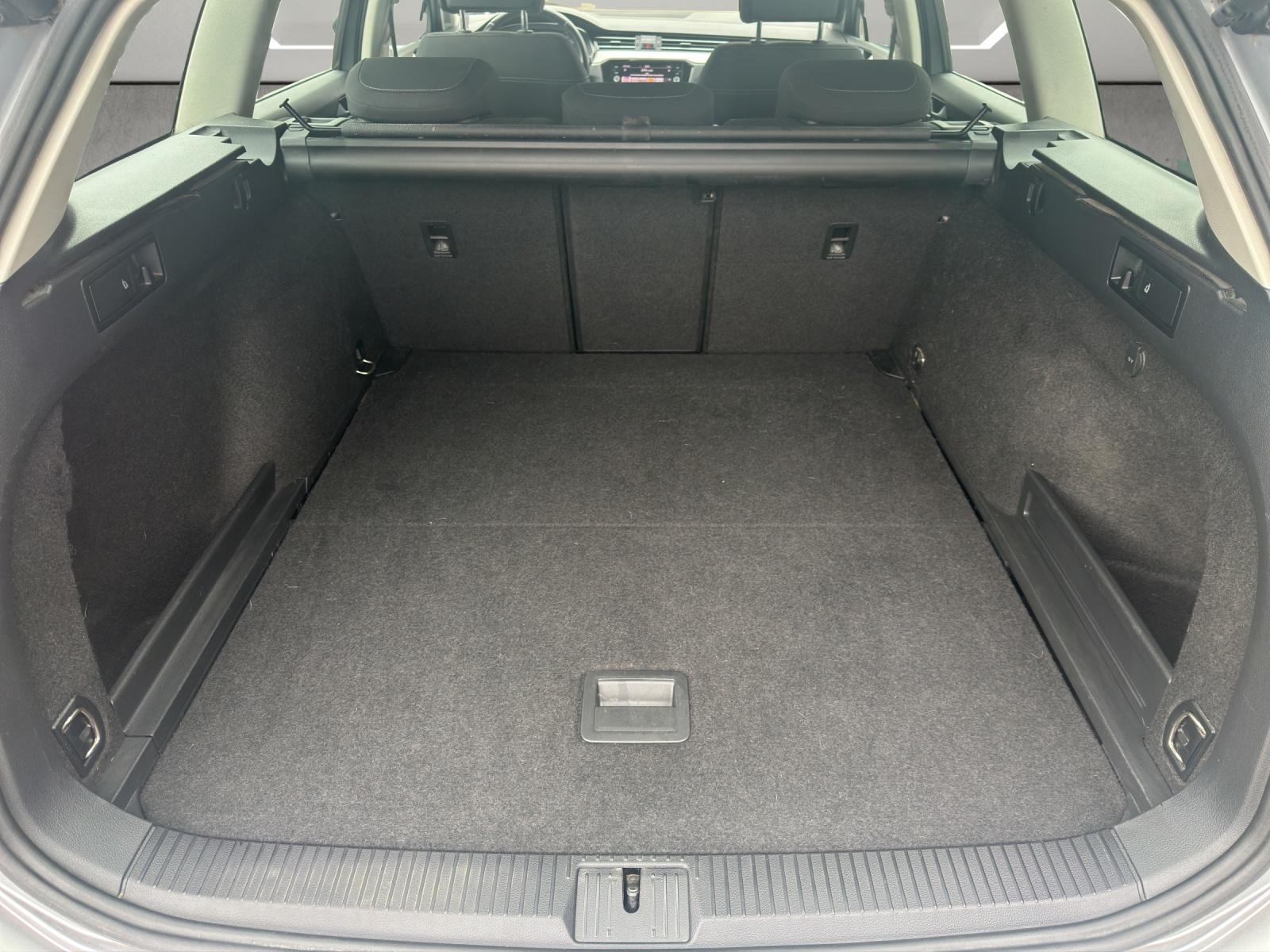 VW Passat Variant 2.0 TDI 150 Business DSG-image-20
