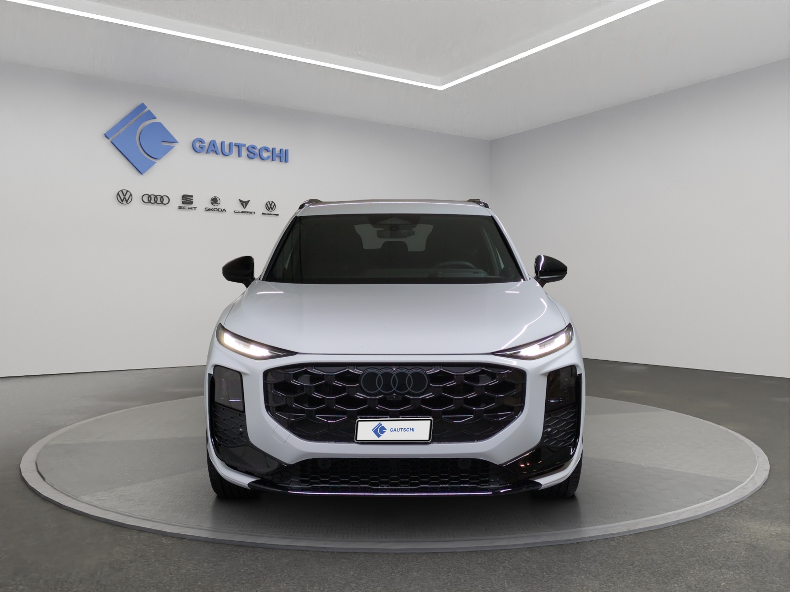 AUDI Q3 SUV TFSI quattro 195 kW S tronic-image-4
