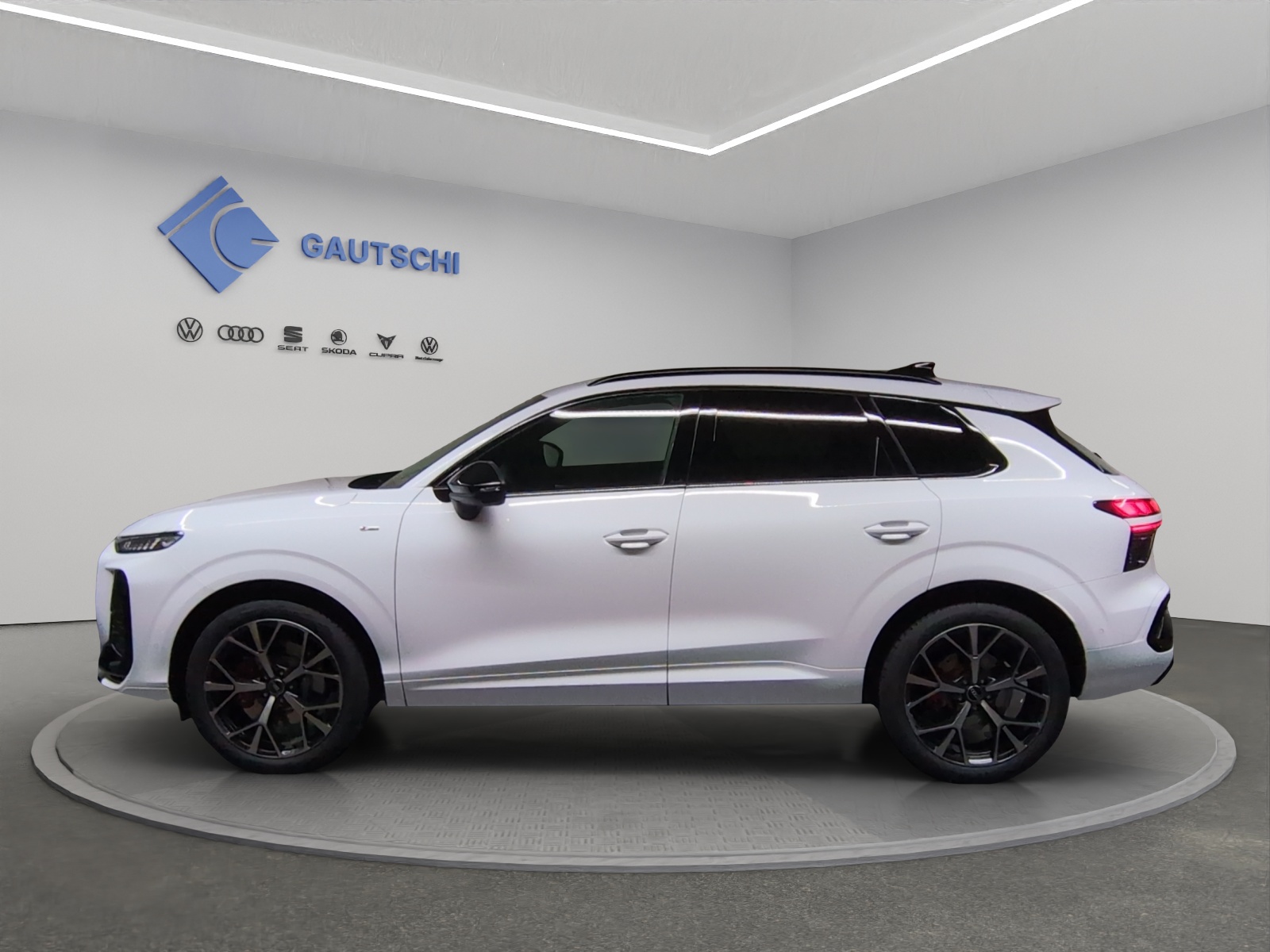 AUDI Q3 SUV TFSI quattro 195 kW S tronic-image-1