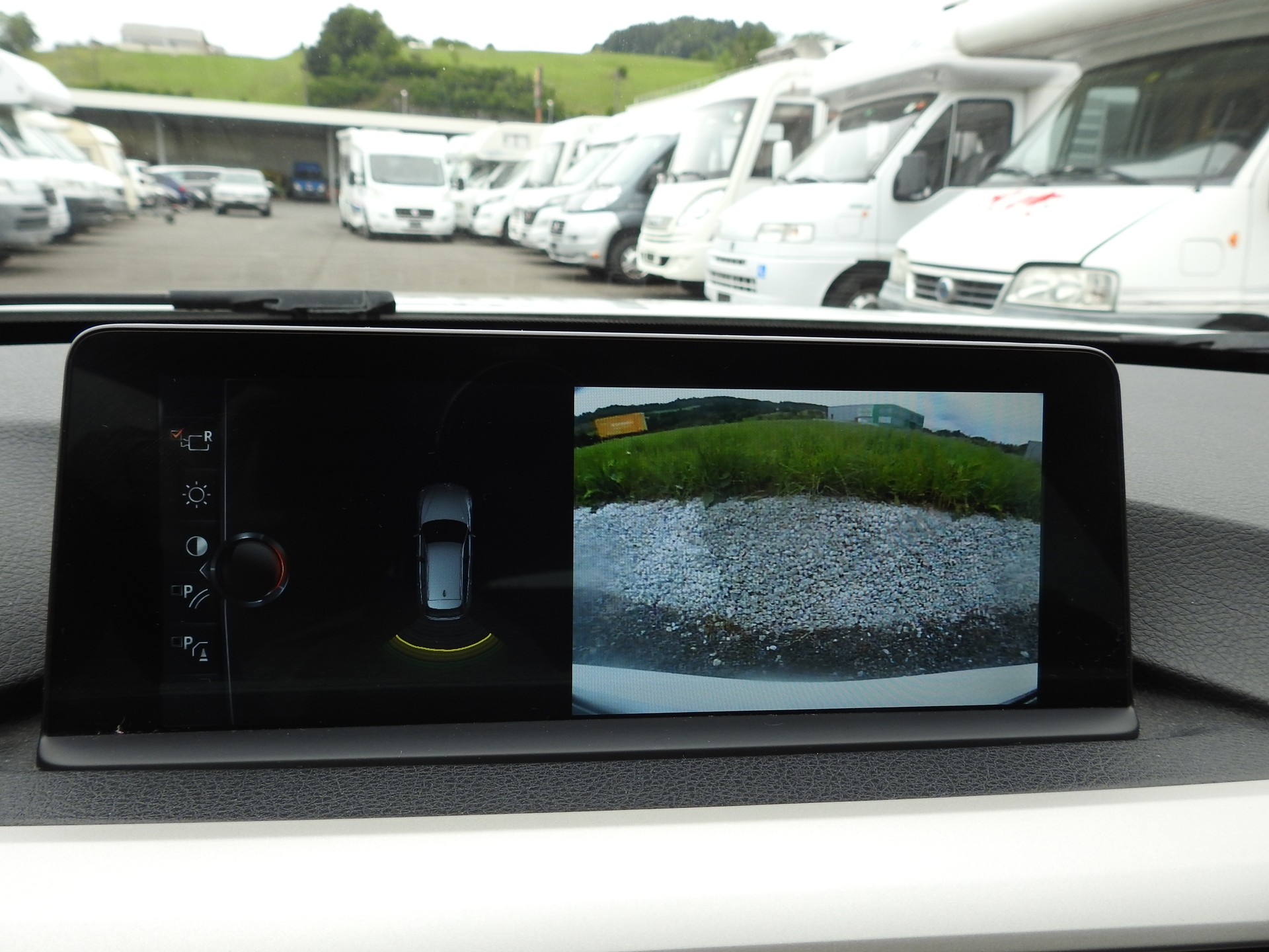 BMW 320i xDrive Steptronic-image-24