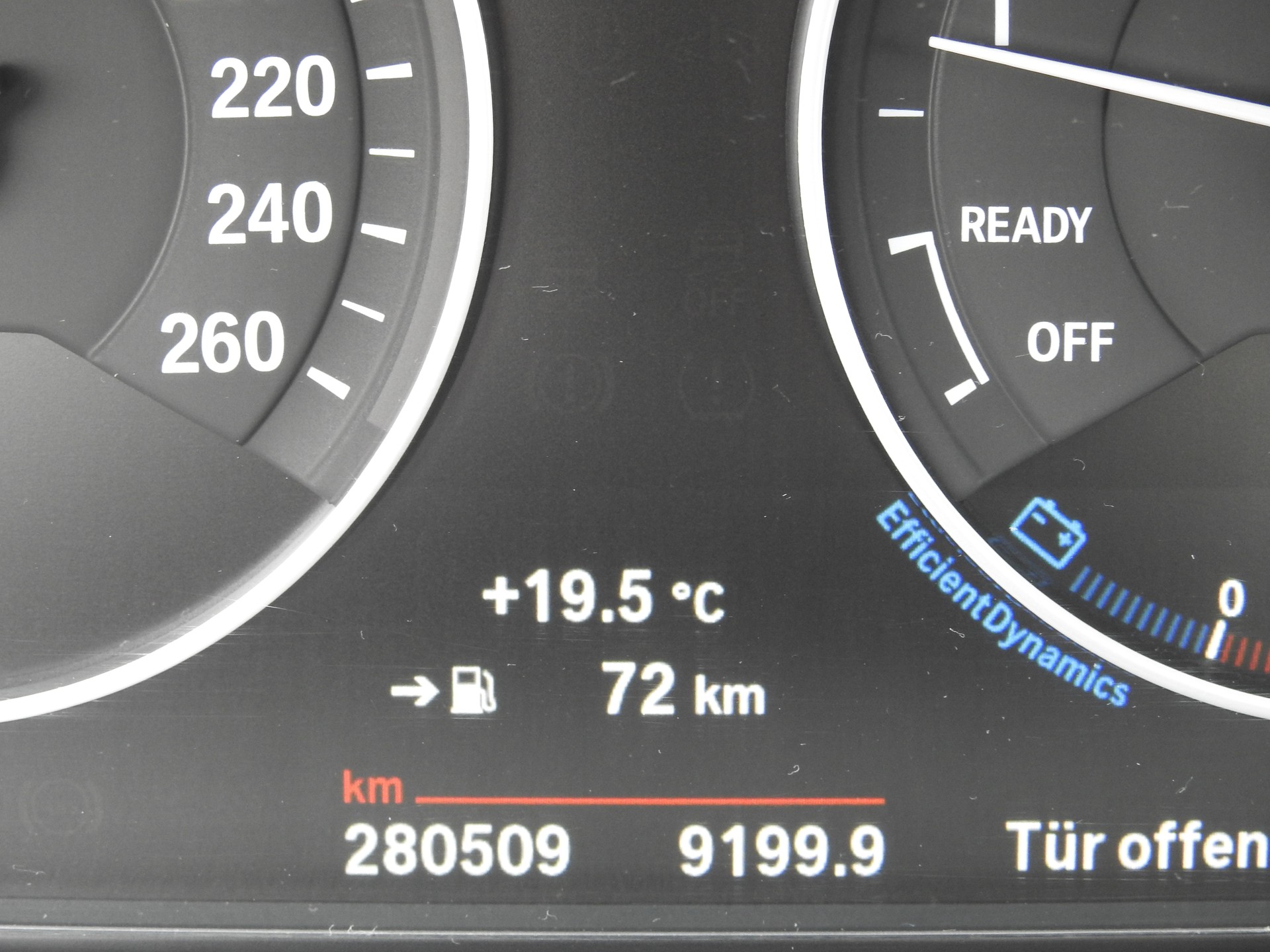BMW 320i xDrive Steptronic-image-25