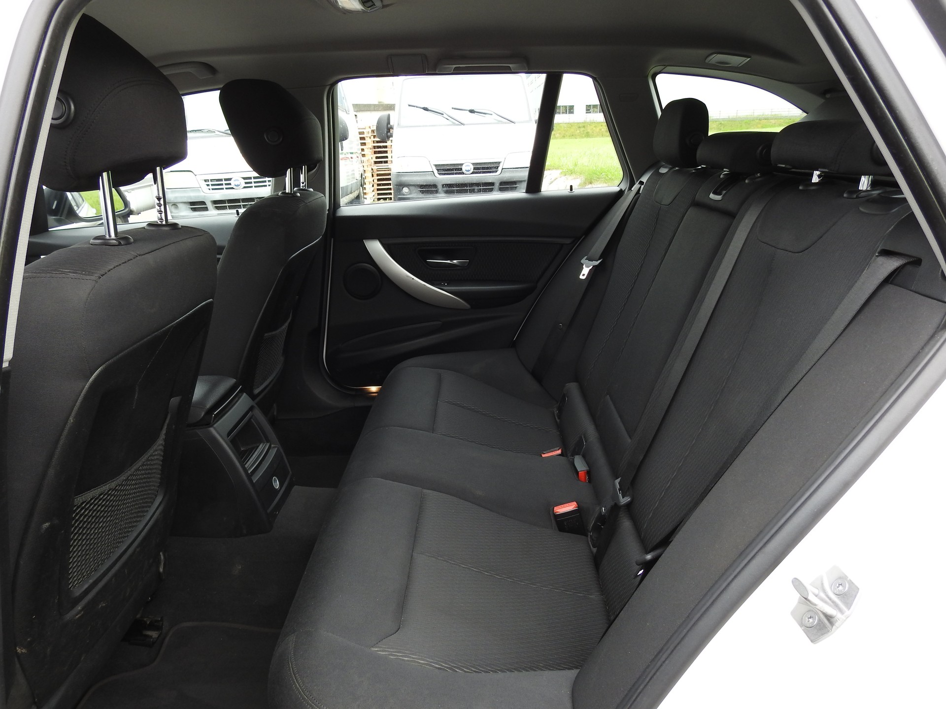 BMW 320i xDrive Steptronic-image-14