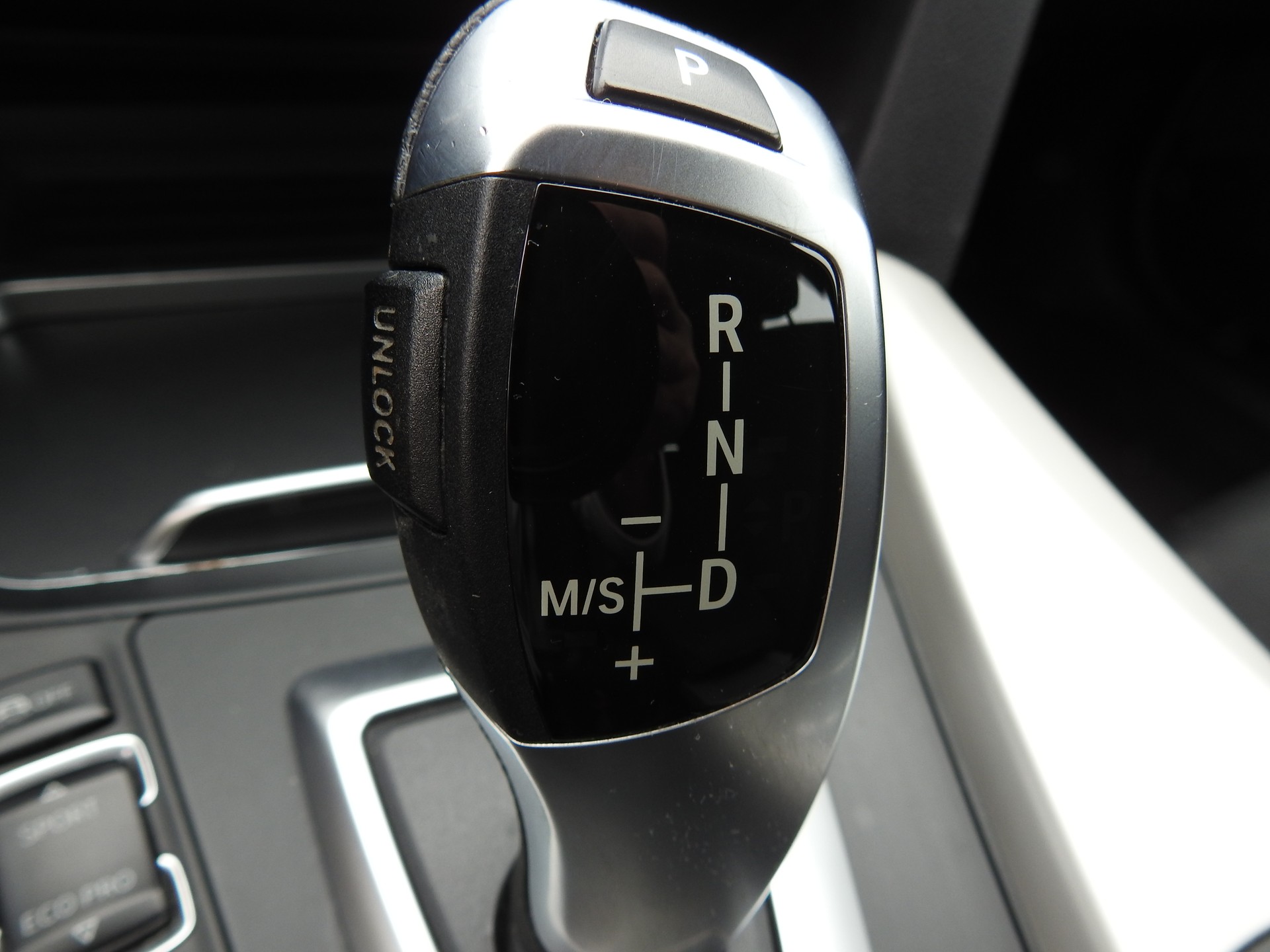 BMW 320i xDrive Steptronic-image-21
