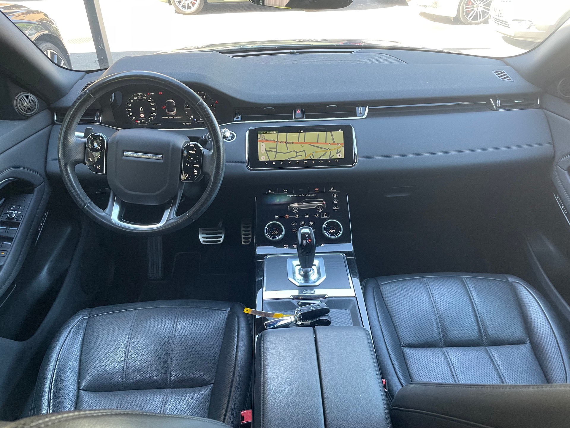 LAND ROVER Range Rover Evoque R-Dynamic D 180 SE AT9-image-5