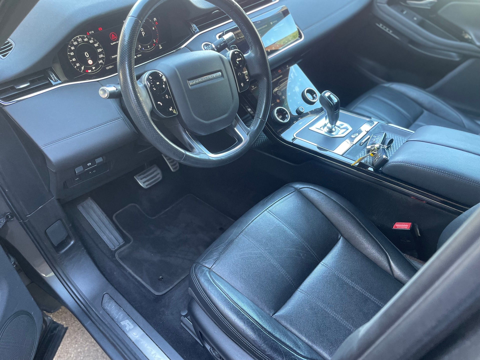 LAND ROVER Range Rover Evoque R-Dynamic D 180 SE AT9-image-2