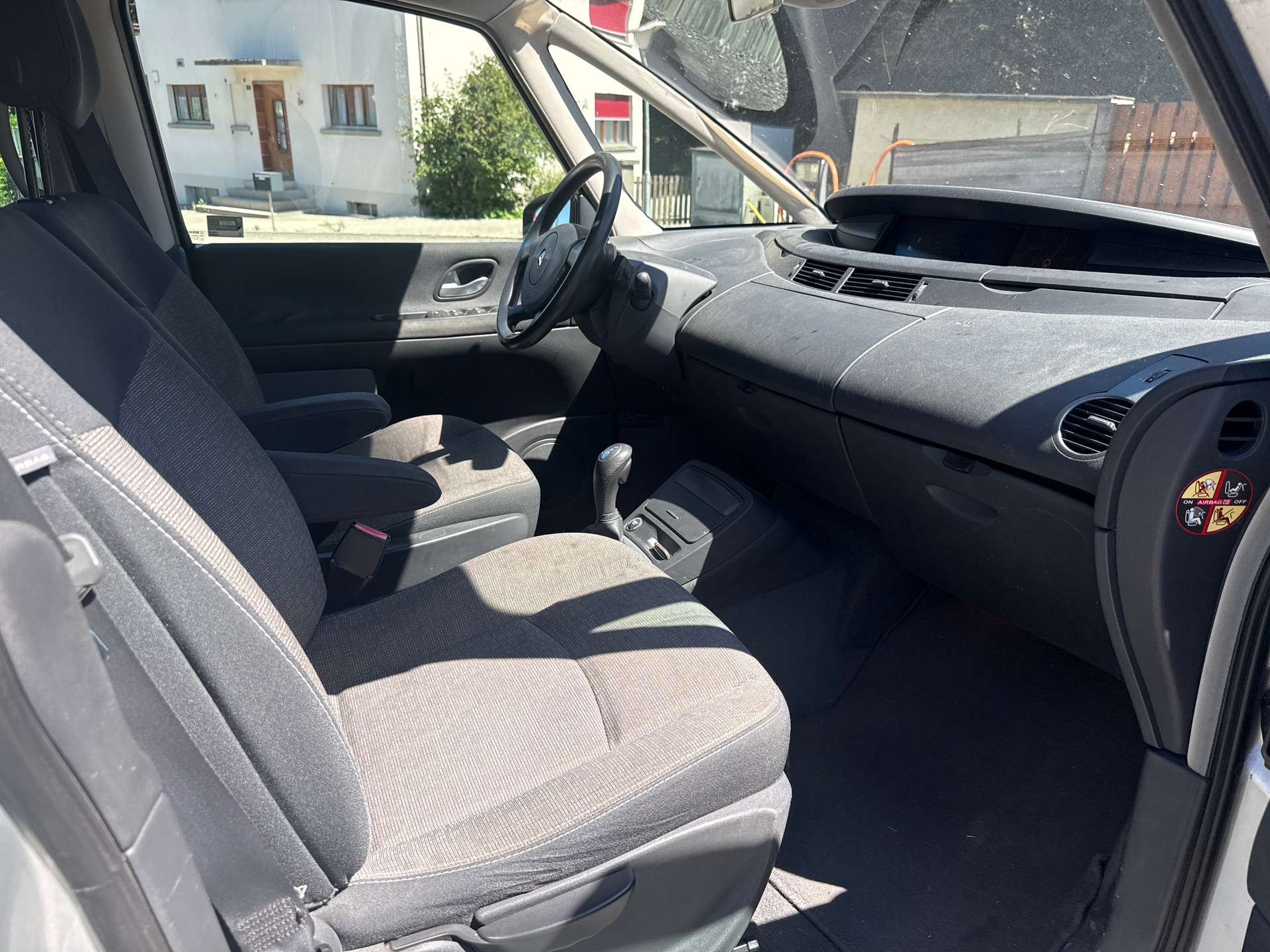 RENAULT Grand Espace 2.0 dCi Dynamic Automatic-image-9