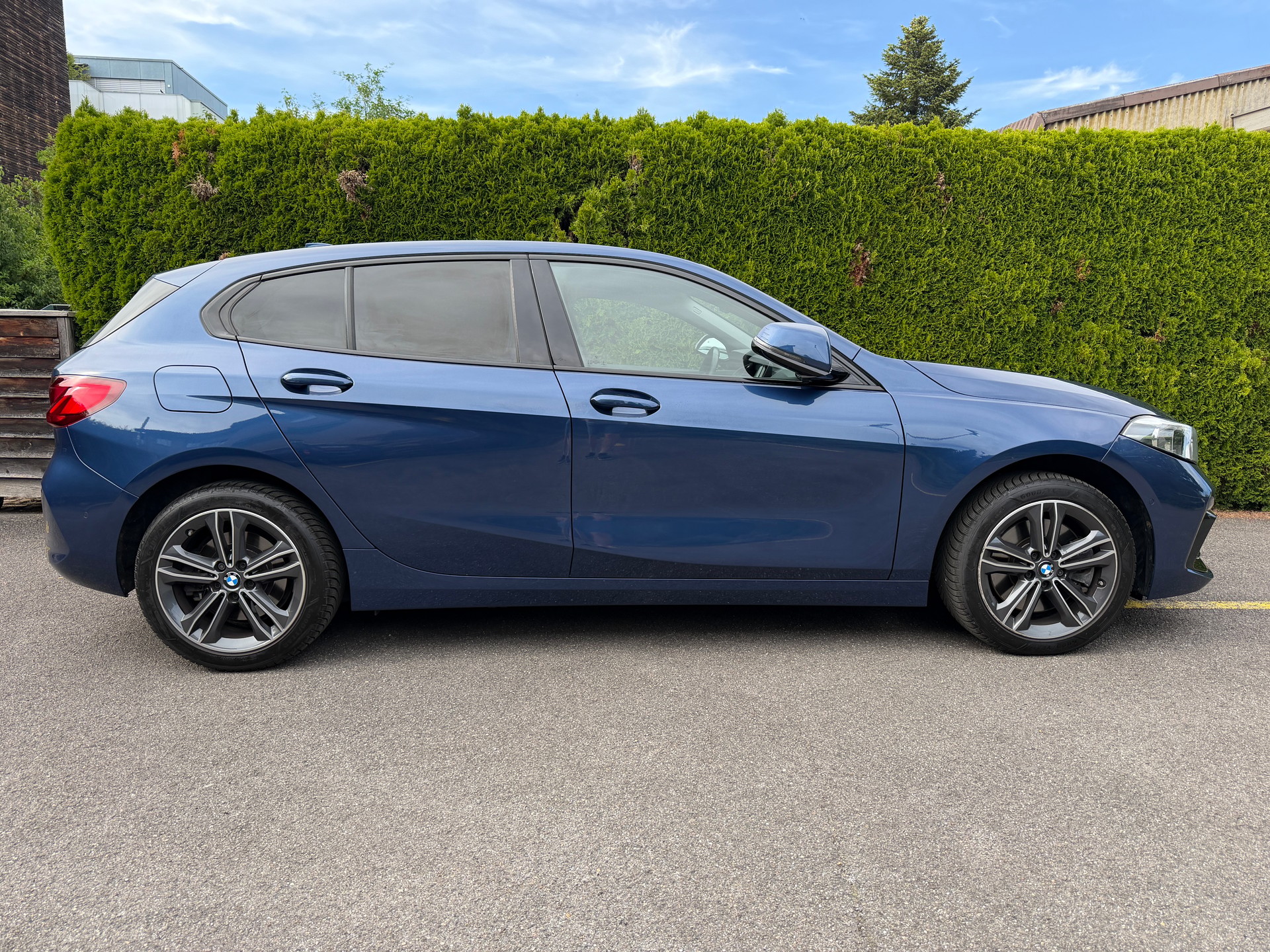 BMW 120d xDrive Steptronic Sport Line-image-5