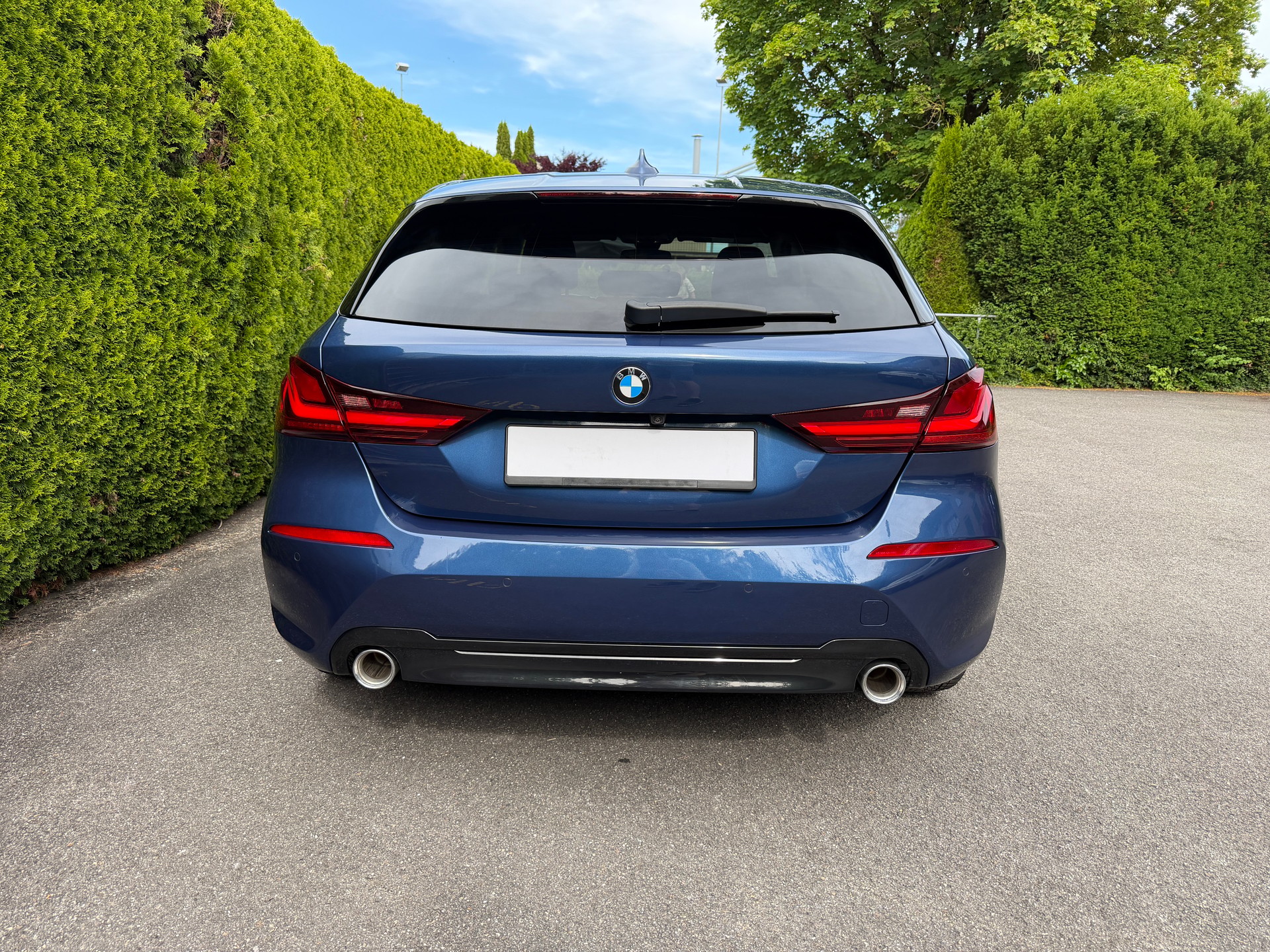 BMW 120d xDrive Steptronic Sport Line-image-3
