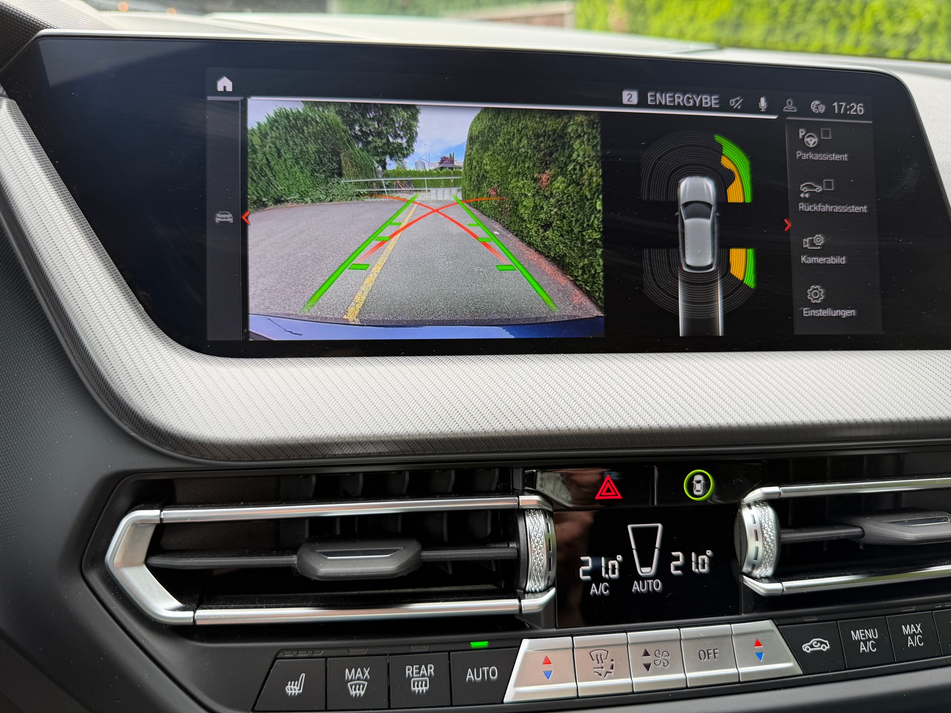 BMW 120d xDrive Steptronic Sport Line-image-13