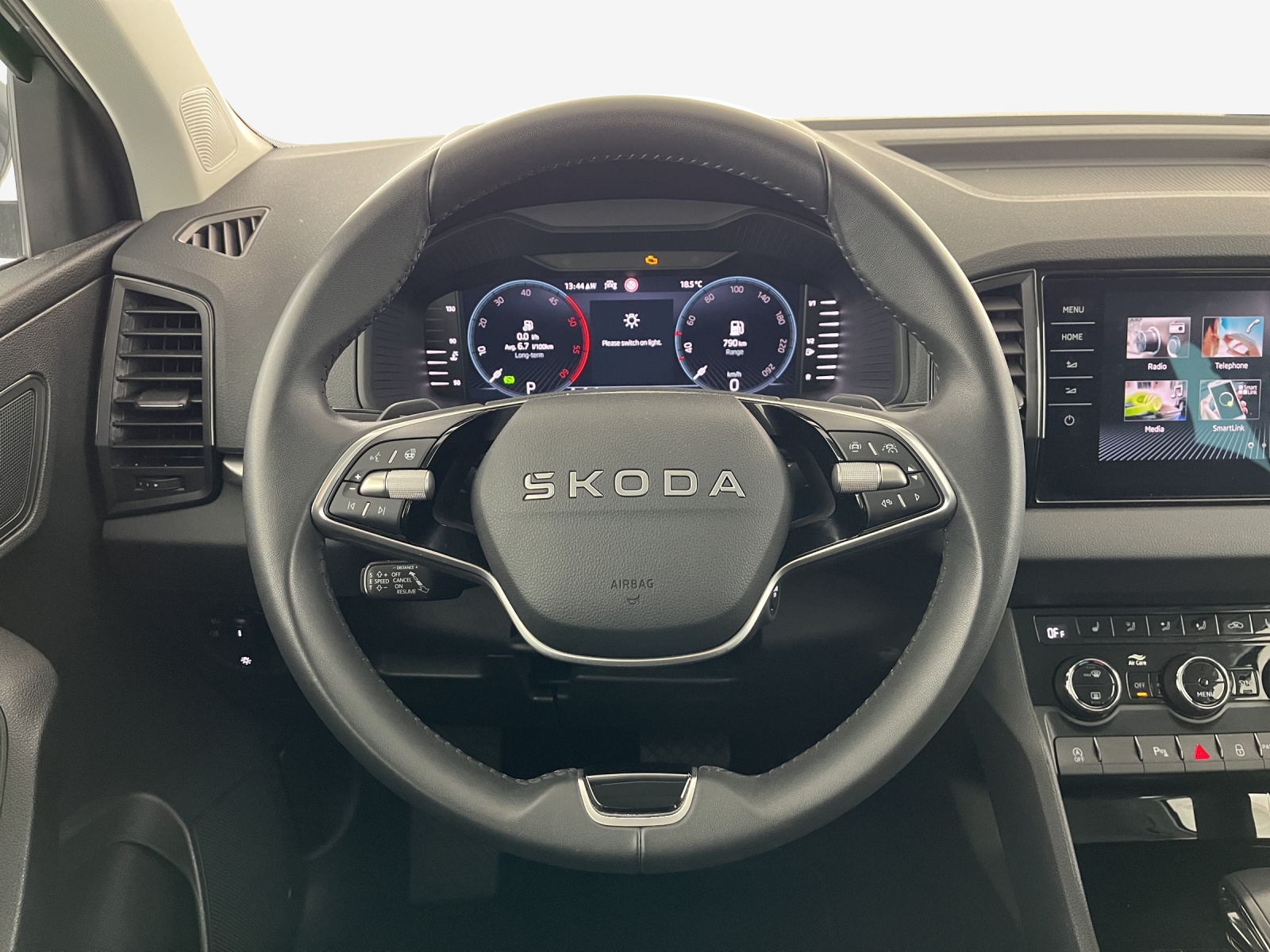 SKODA Karoq 2.0 TDI CR Selection 4x4 DSG-image-9
