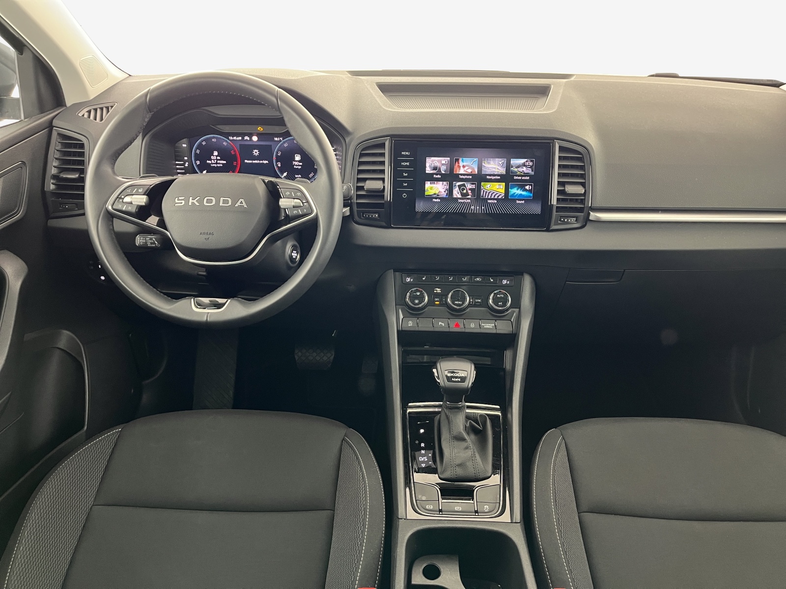 SKODA Karoq 2.0 TDI CR Selection 4x4 DSG-image-8