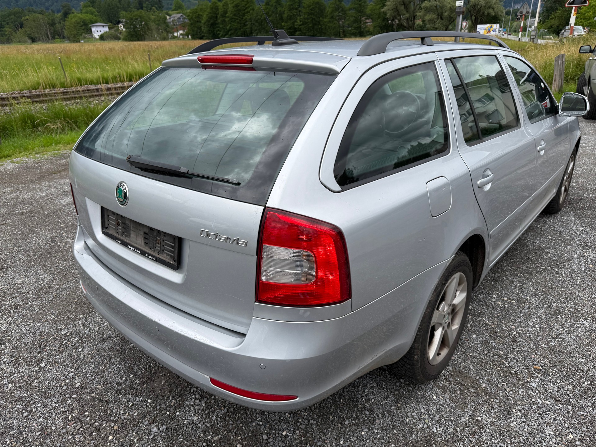 SKODA Octavia Combi 2.0 TDI Ambition 4x4 DSG-image-4