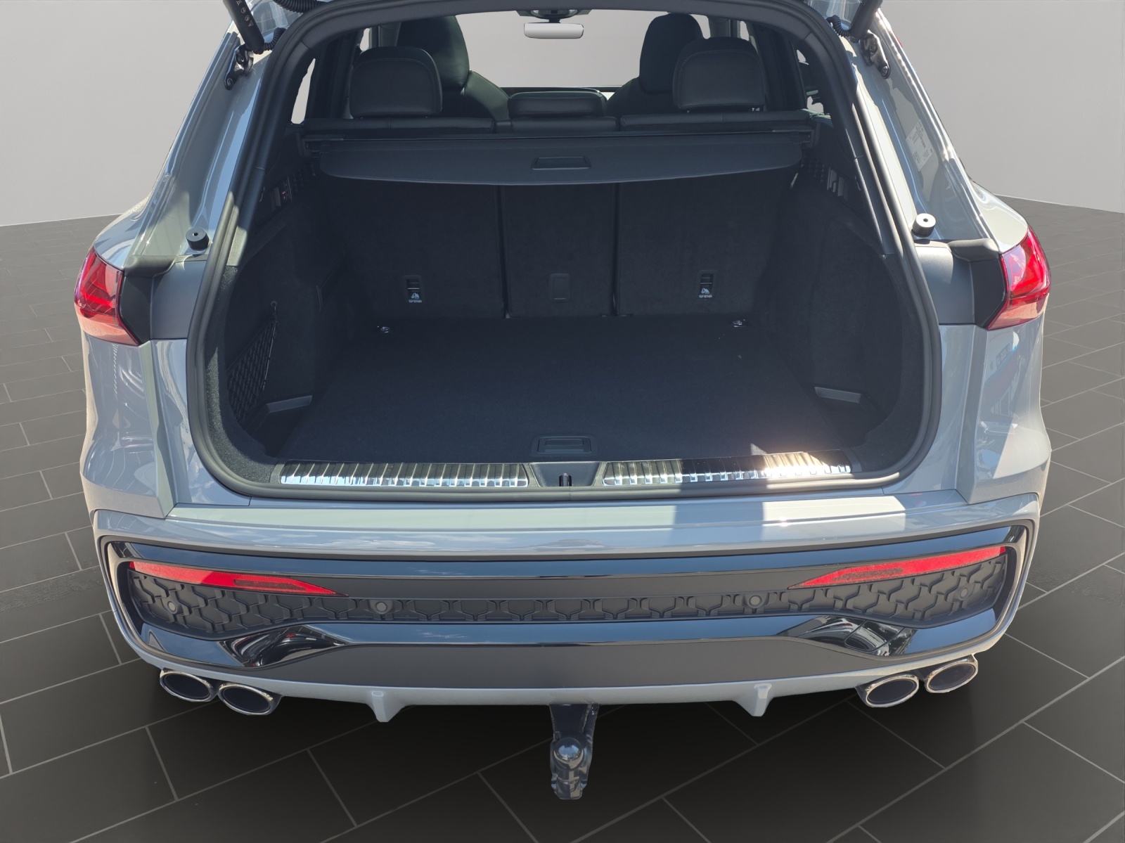 AUDI SQ5 TFSI quattro S-tronic-image-15