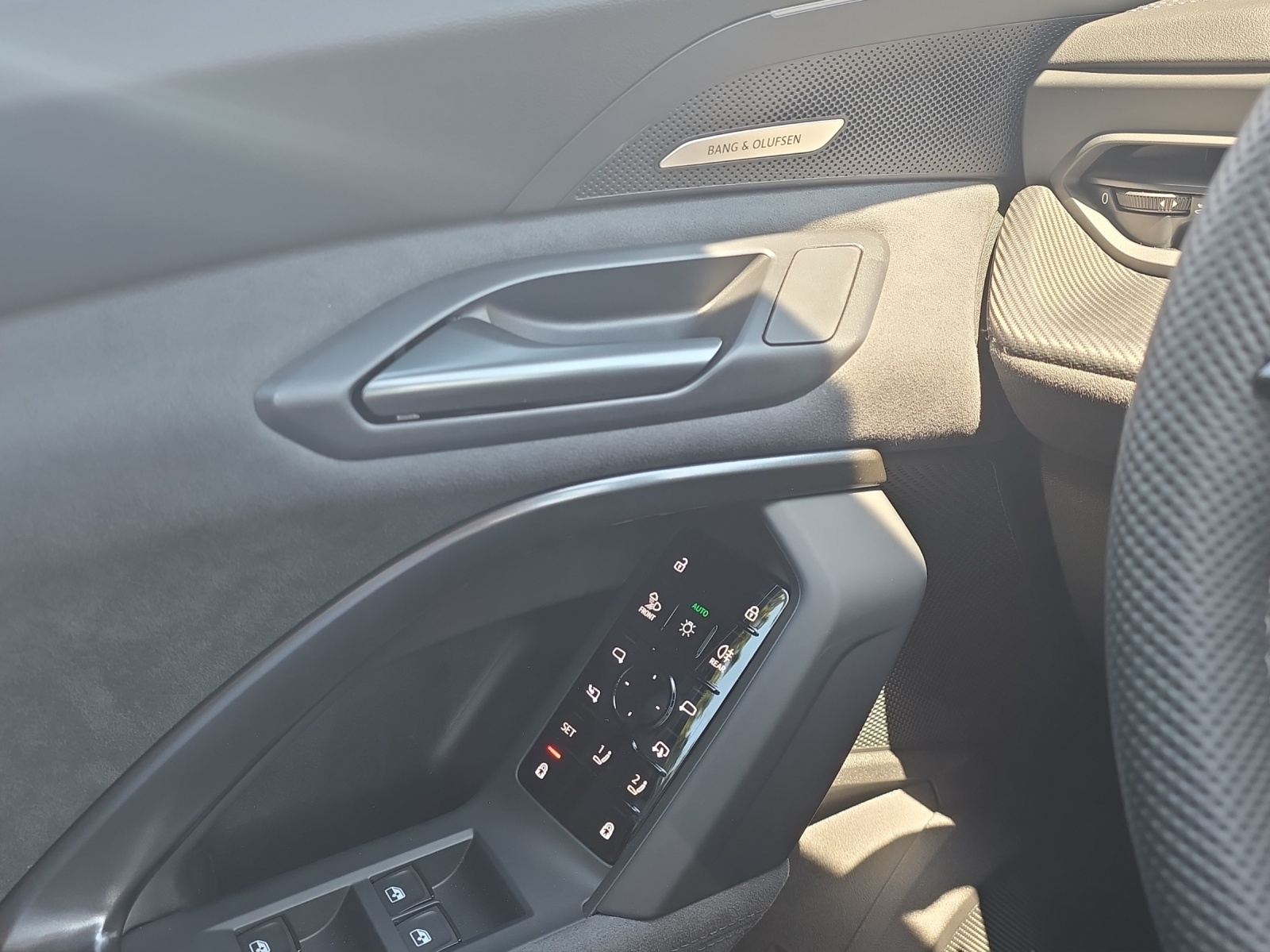 AUDI SQ5 TFSI quattro S-tronic-image-13