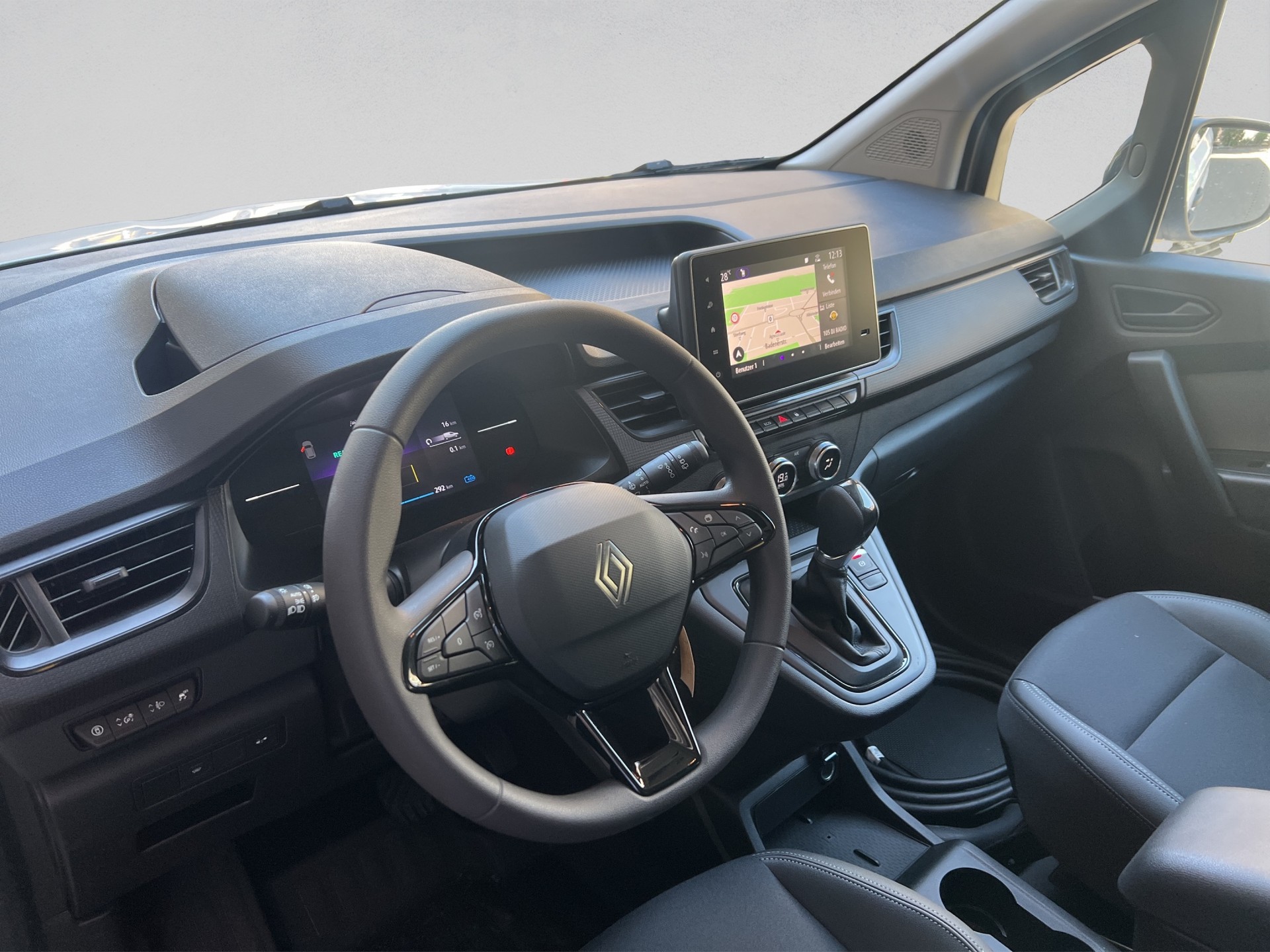 RENAULT Kangoo Van EV45 Standard L2 22kW Extra-image-6
