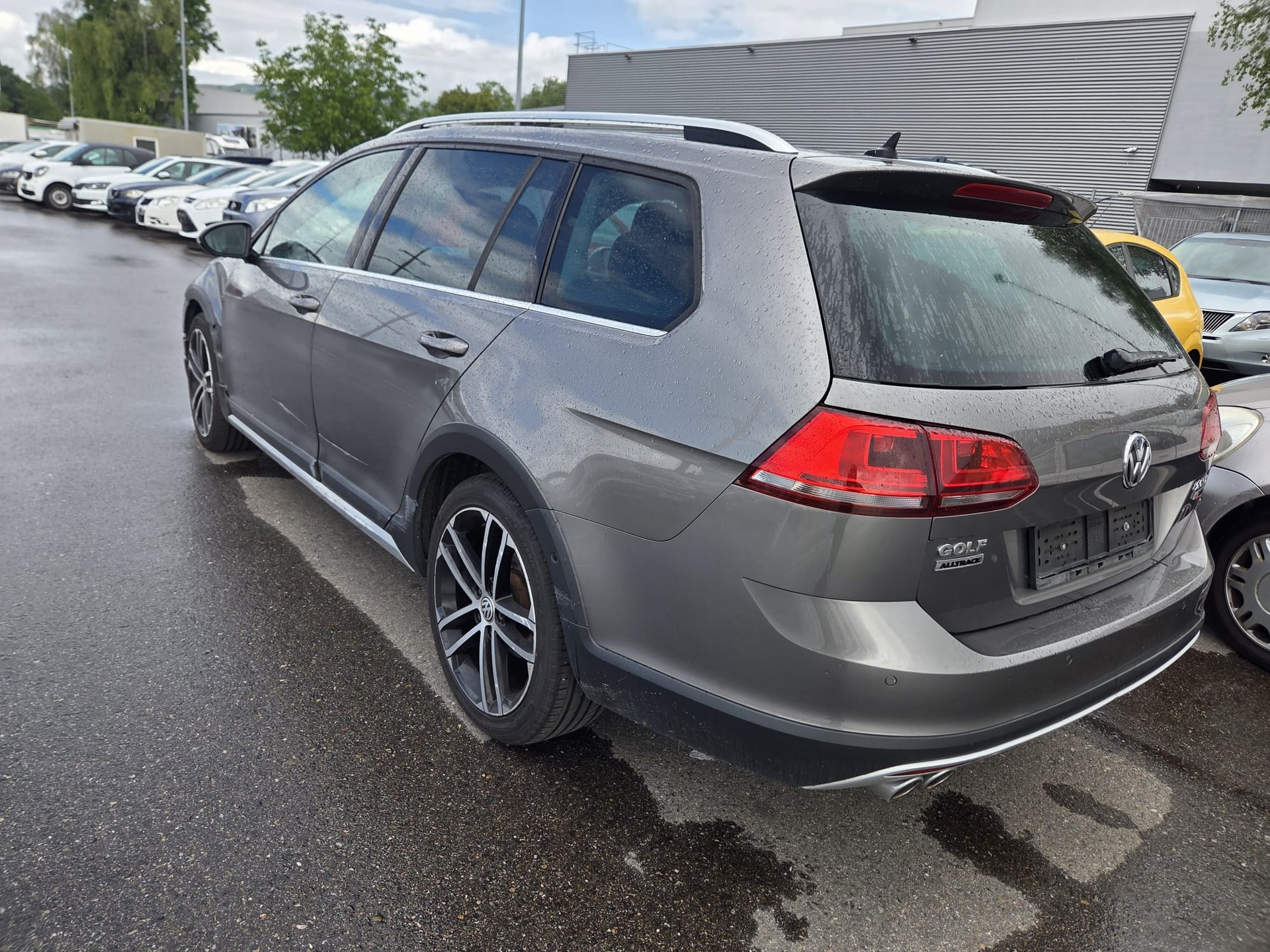 VW Golf 2.0 TDI Alltrack 4Motion-image-5