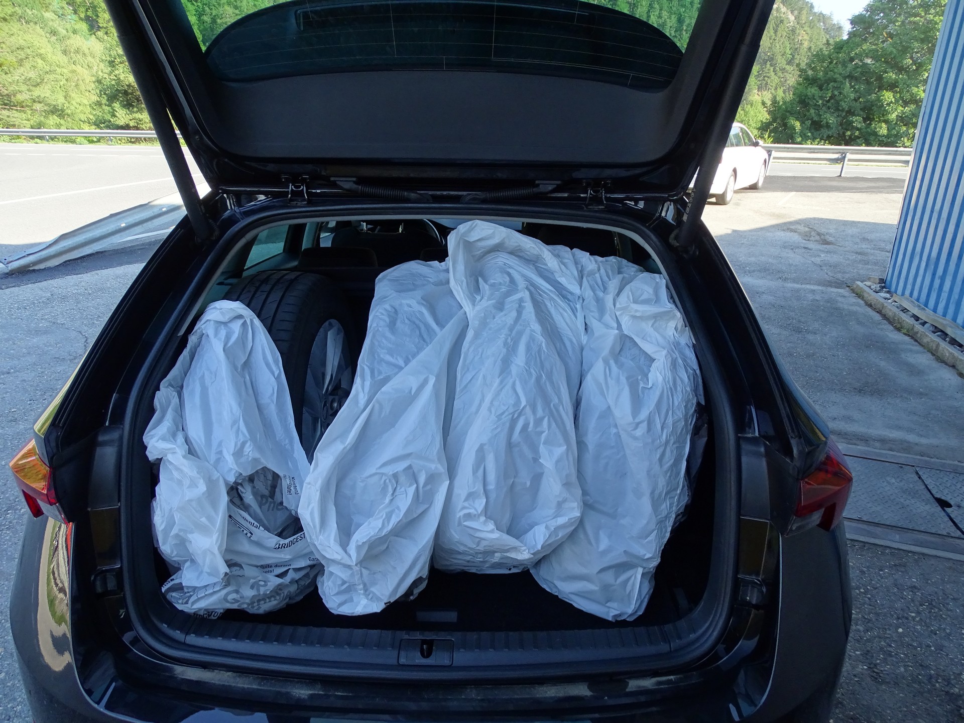 SKODA Octavia Combi 2.0 TDI DSG Ambition 4x4-image-10
