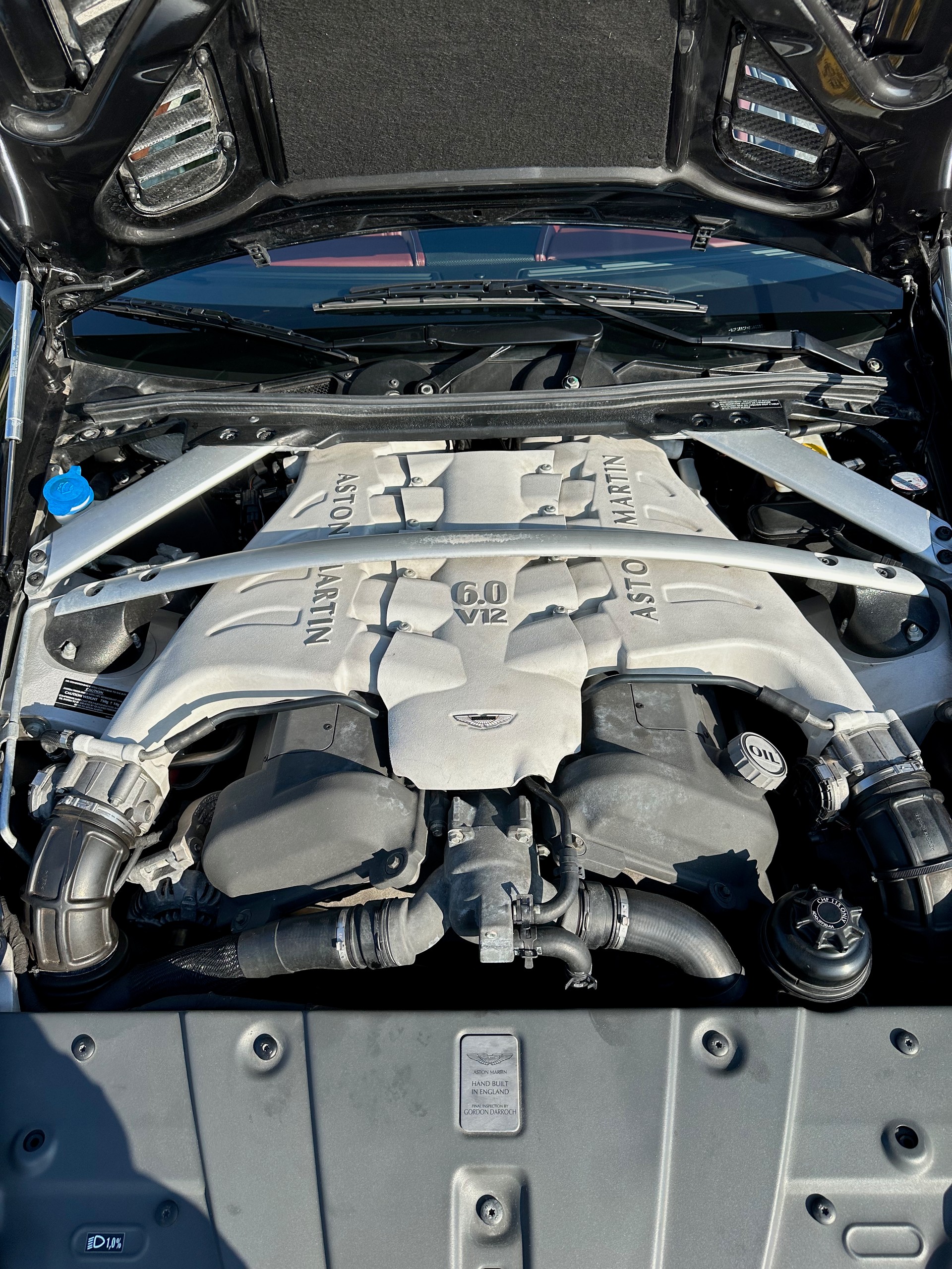 ASTON MARTIN 6.0-image-5