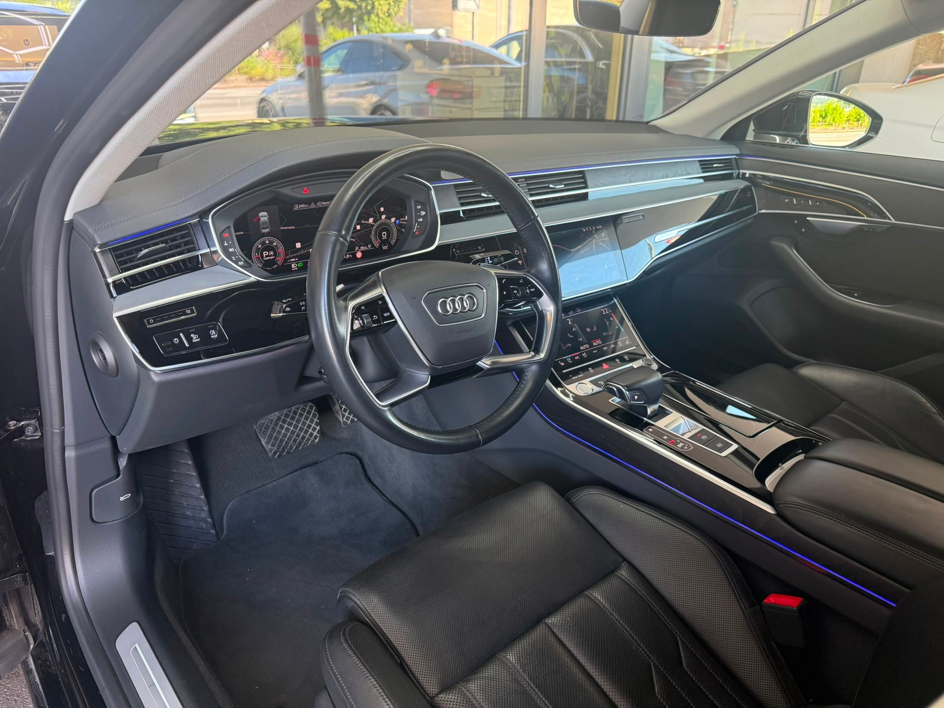 AUDI A8 50 TDI quattro tiptronic-image-11