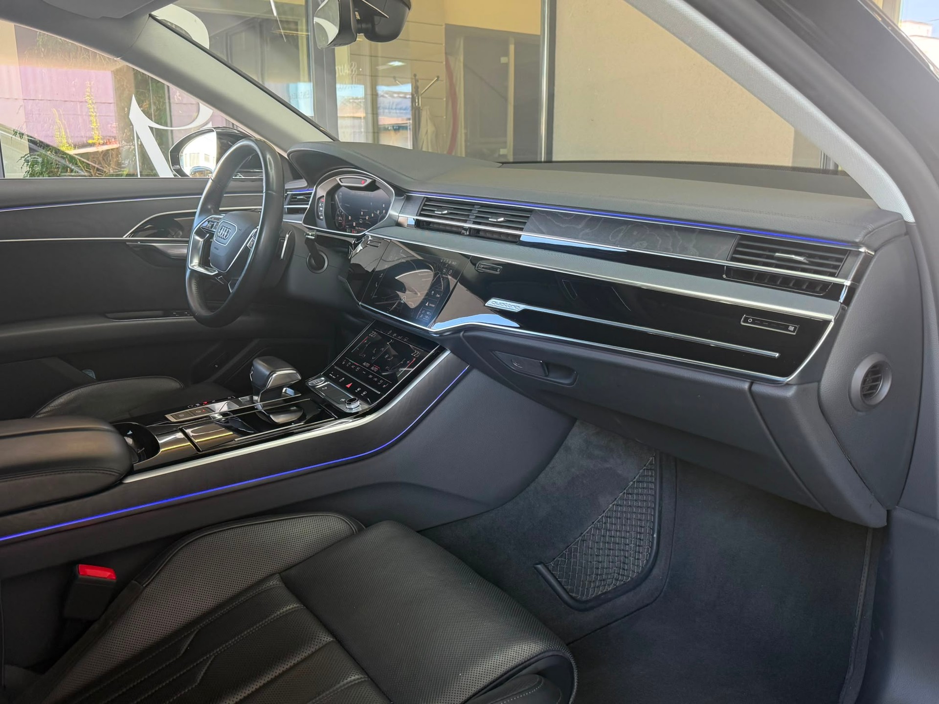 AUDI A8 50 TDI quattro tiptronic-image-15