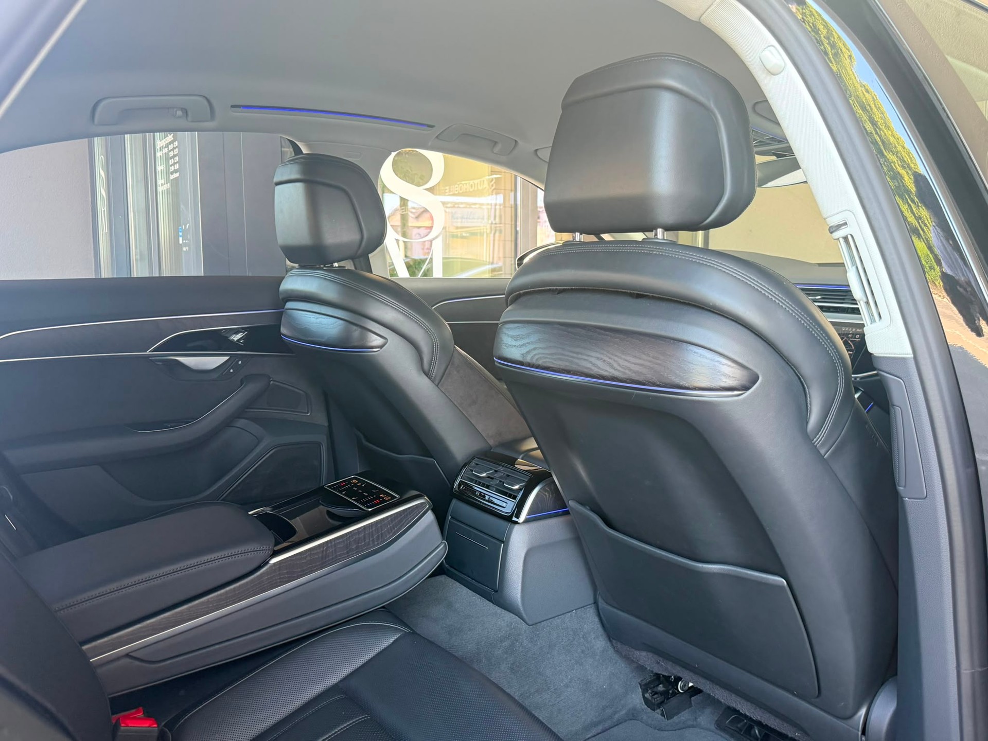 AUDI A8 50 TDI quattro tiptronic-image-17