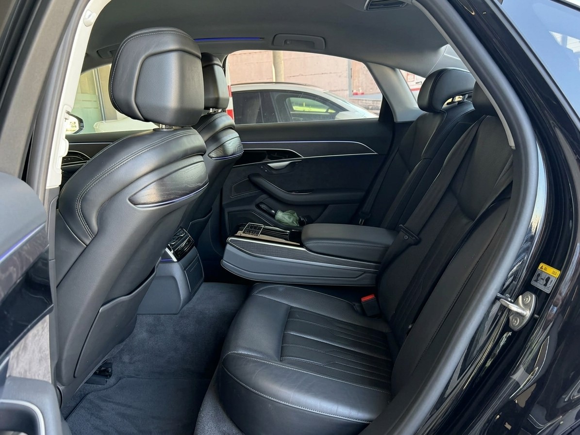 AUDI A8 50 TDI quattro tiptronic-image-19
