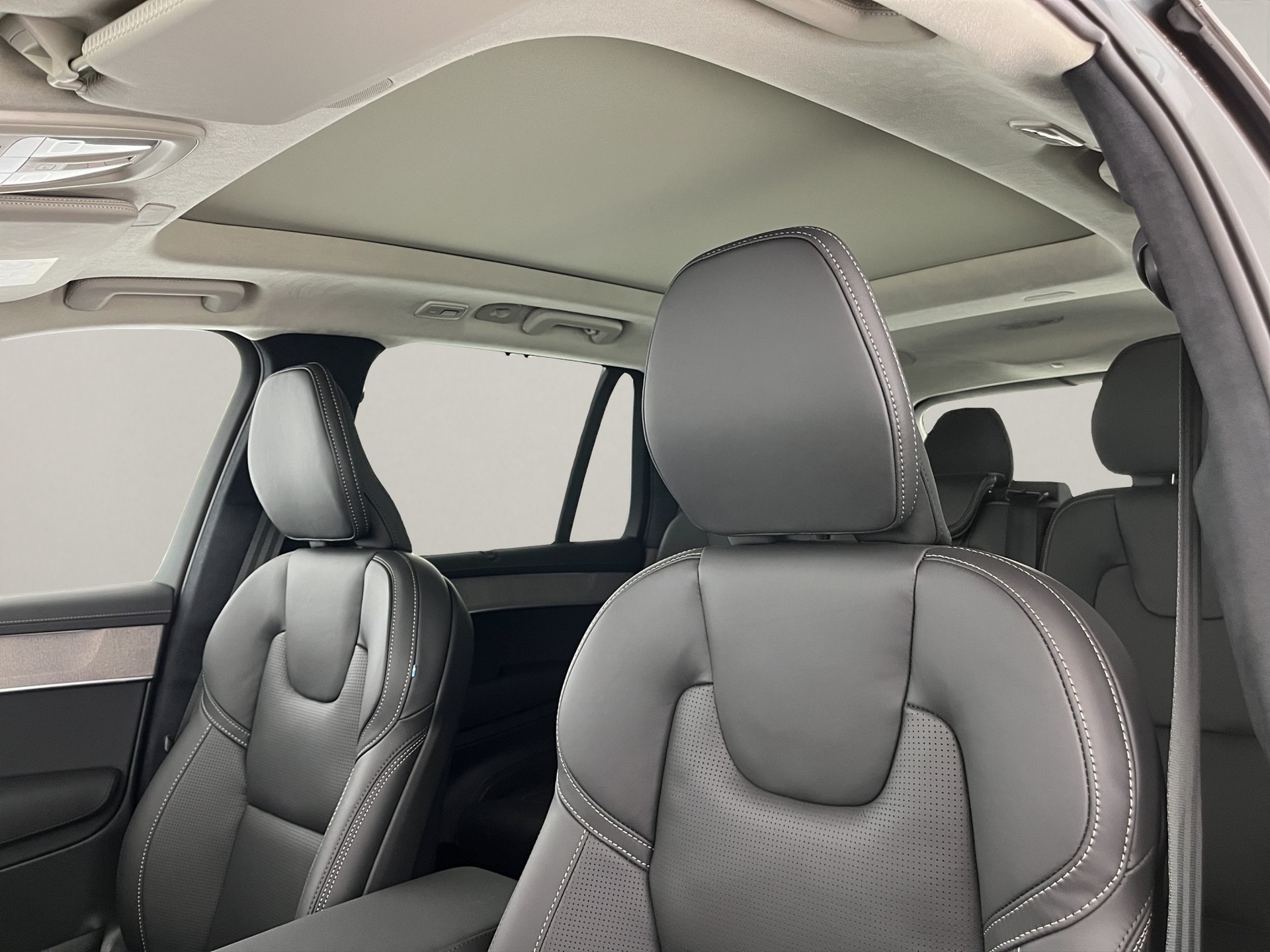 VOLVO XC90 2.0 T8 TE Ultra Dark eAWD-image-16