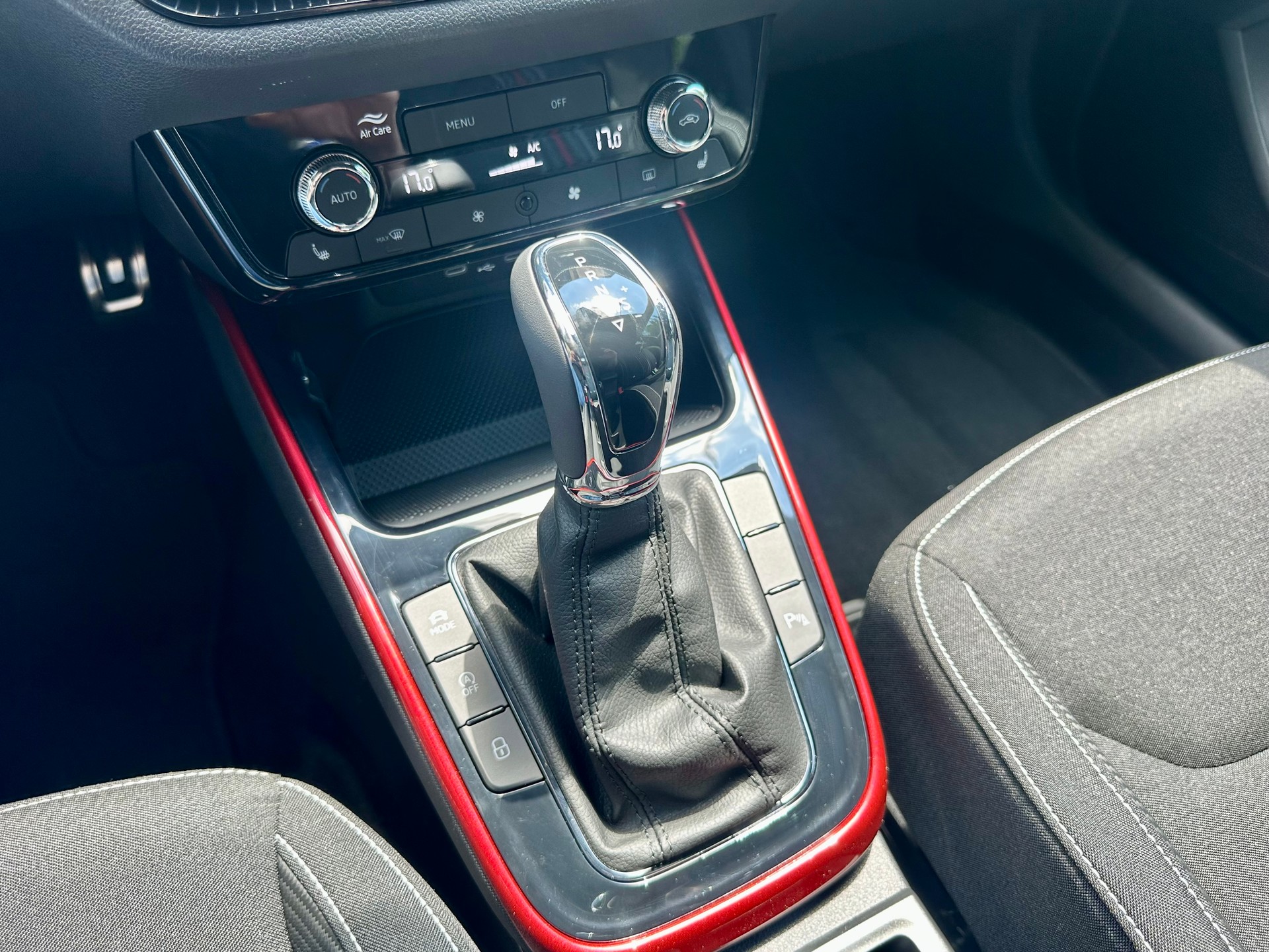 SKODA Fabia 1.5 TSI Monte Carlo DSG-image-24
