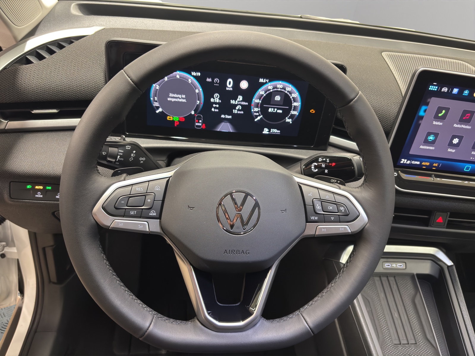 VW T-Roc 1.5 eTSI mHEV Trend DSG-image-6