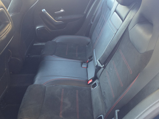 MERCEDES-BENZ A 220 AMG Line 4Matic-image-7
