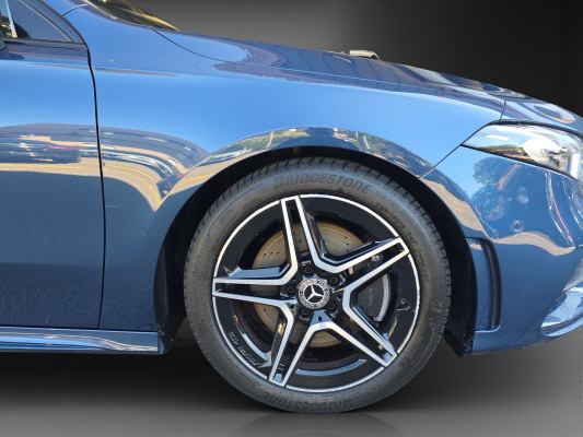 MERCEDES-BENZ A 220 AMG Line 4Matic-image-5