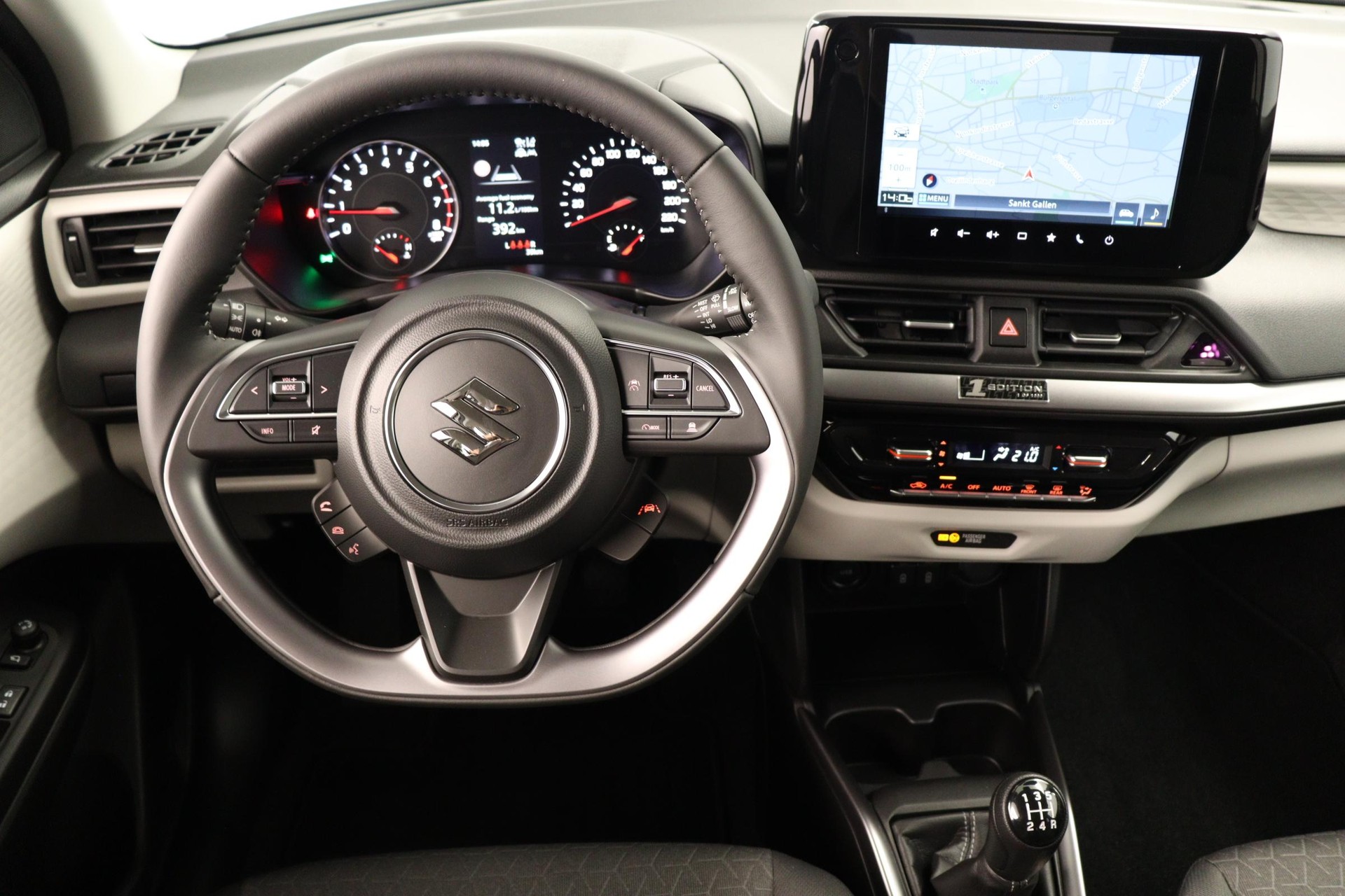 SUZUKI Swift 1.2 1st Edition Top Hybrid 4x4-image-4