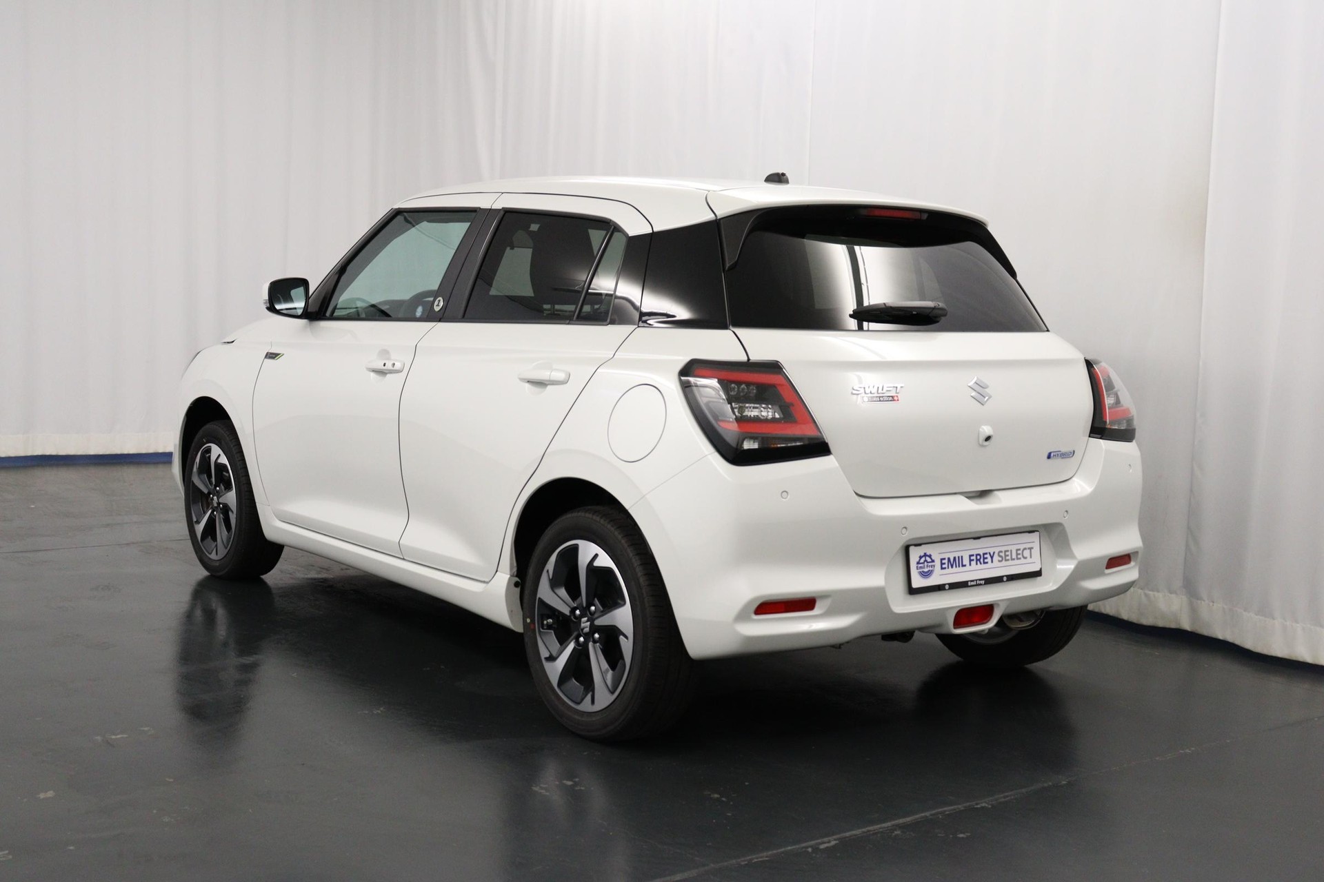 SUZUKI Swift 1.2 1st Edition Top Hybrid 4x4-image-6