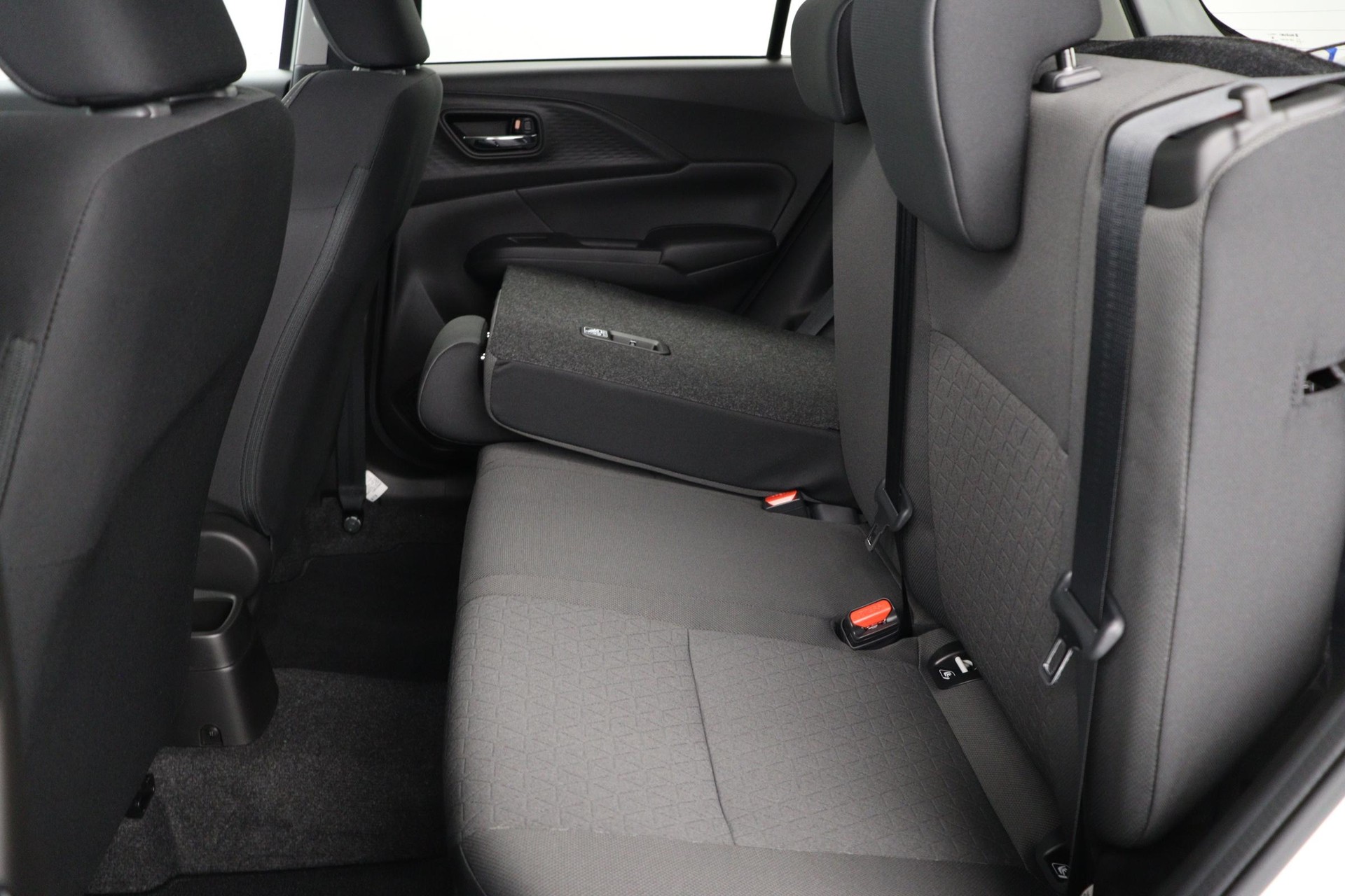 SUZUKI Swift 1.2 1st Edition Top Hybrid 4x4-image-7