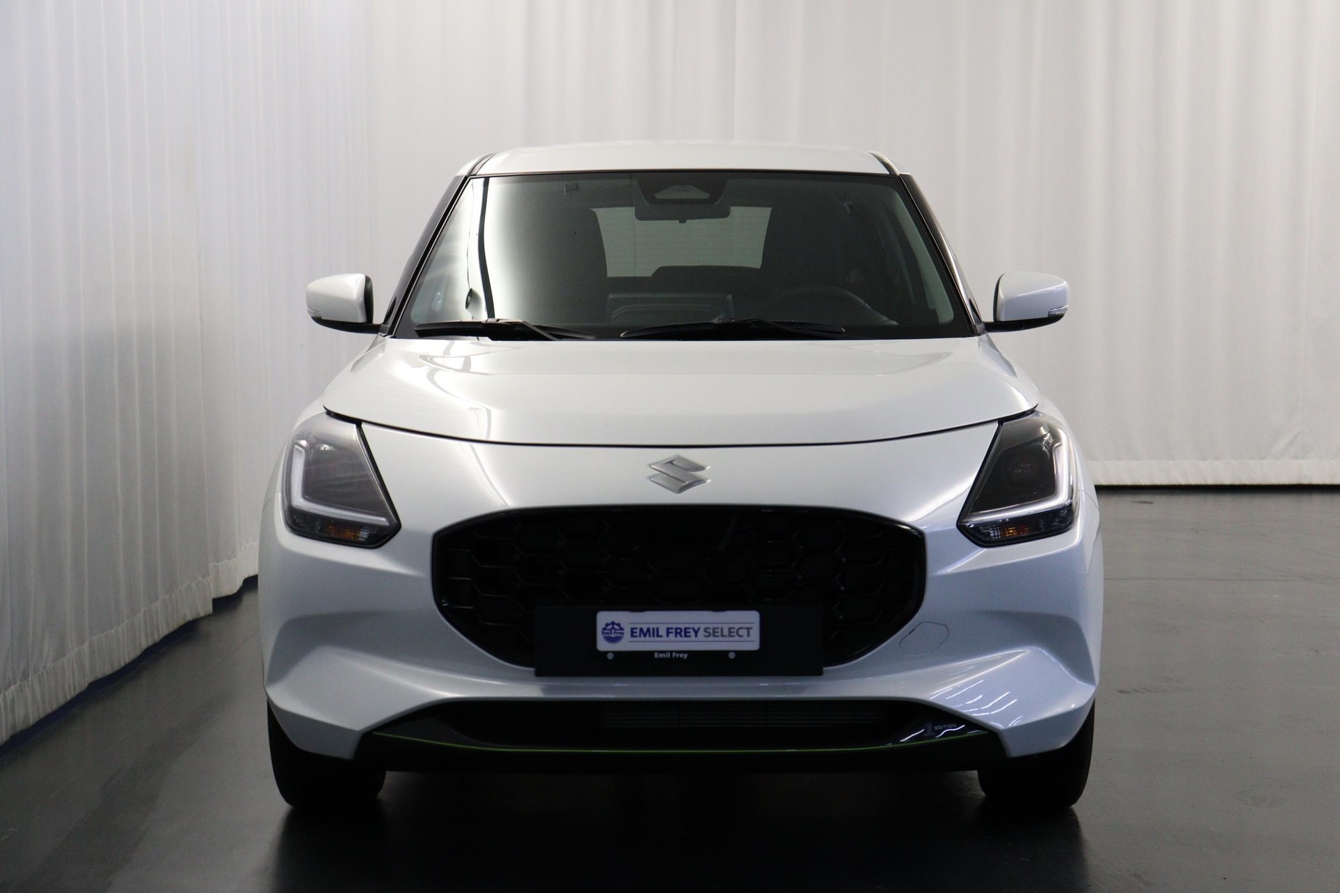 SUZUKI Swift 1.2 1st Edition Top Hybrid 4x4-image-9