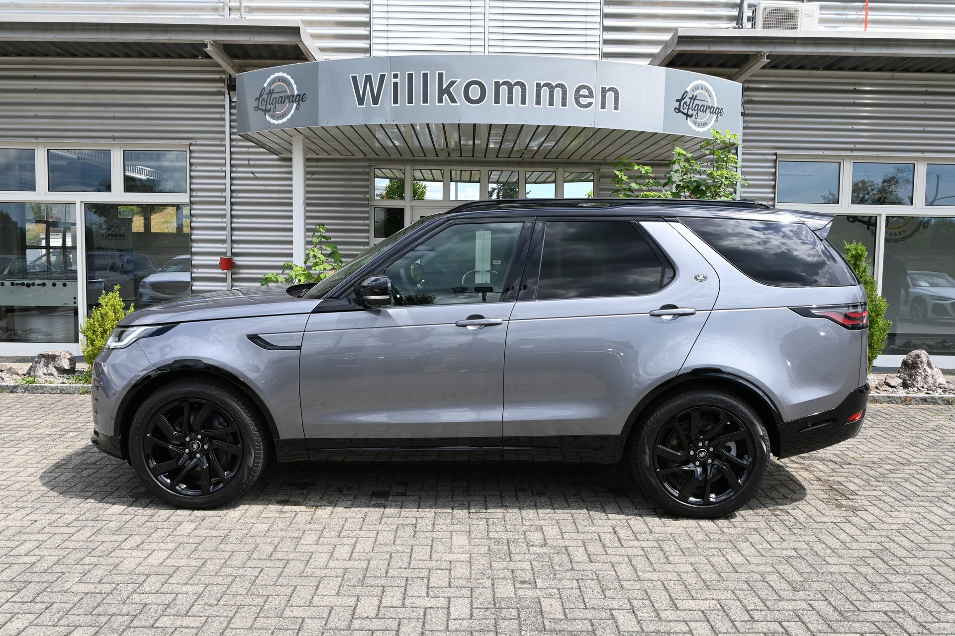 LAND ROVER Discovery 3.0D I6 350 Dynamic HSE AWD Automatic 7-Plätzer 350PS + AHK 3500kg + Werksgarantie 02.2030-image-5