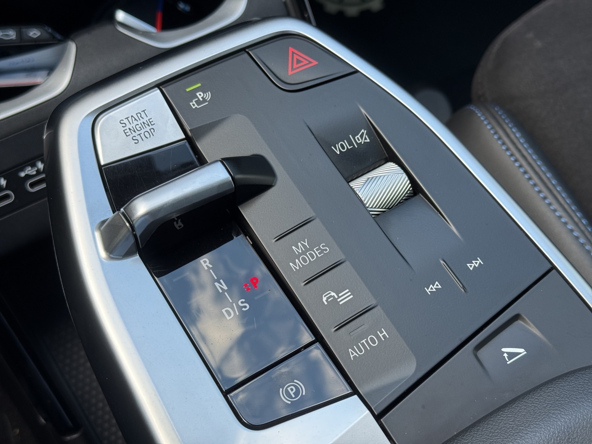BMW X1 xDrive 20d 48V M Sport-image-16