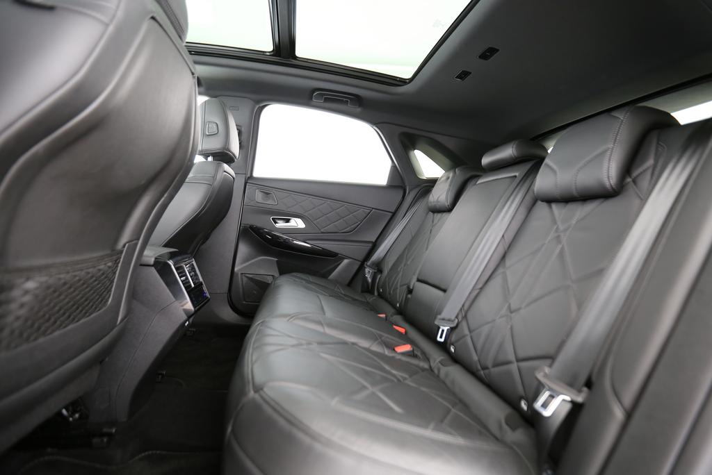 DS AUTOMOBILES 7 Crossback 1.6 E-Tense Rivoli 4x4-image-9