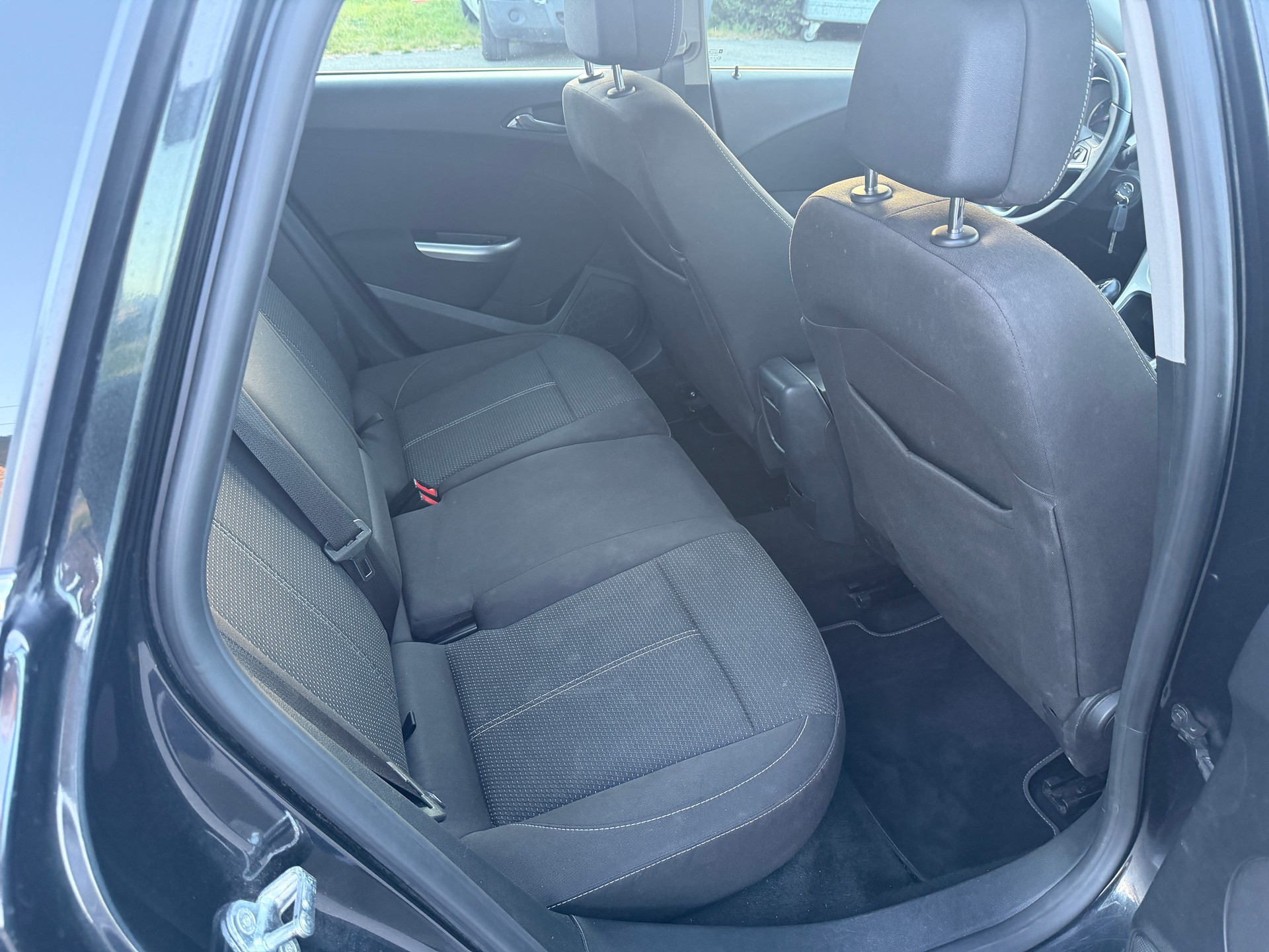 OPEL Astra SportsTourer 1.6i 16V Turbo Cosmo-image-10