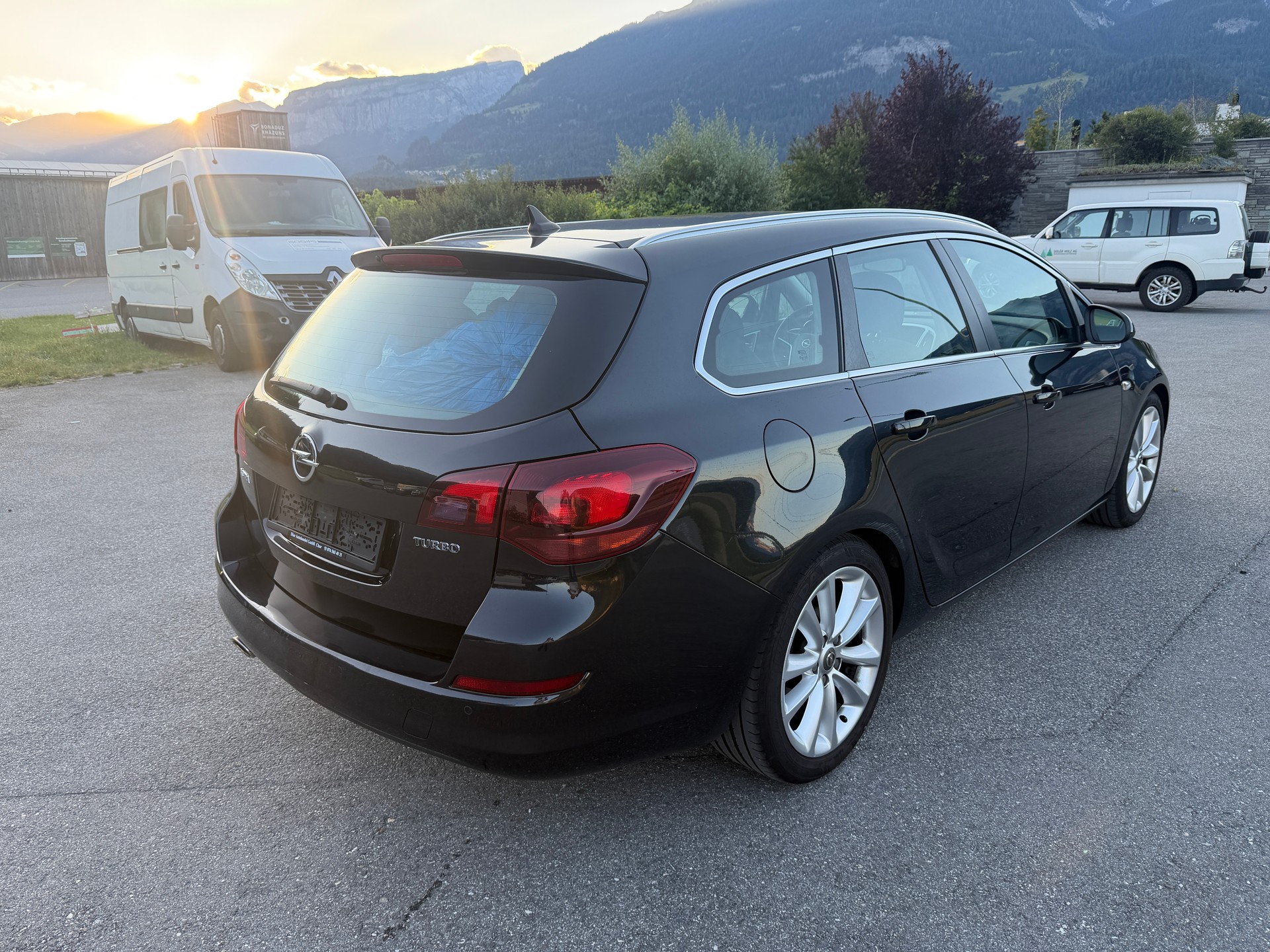 OPEL Astra SportsTourer 1.6i 16V Turbo Cosmo-image-3