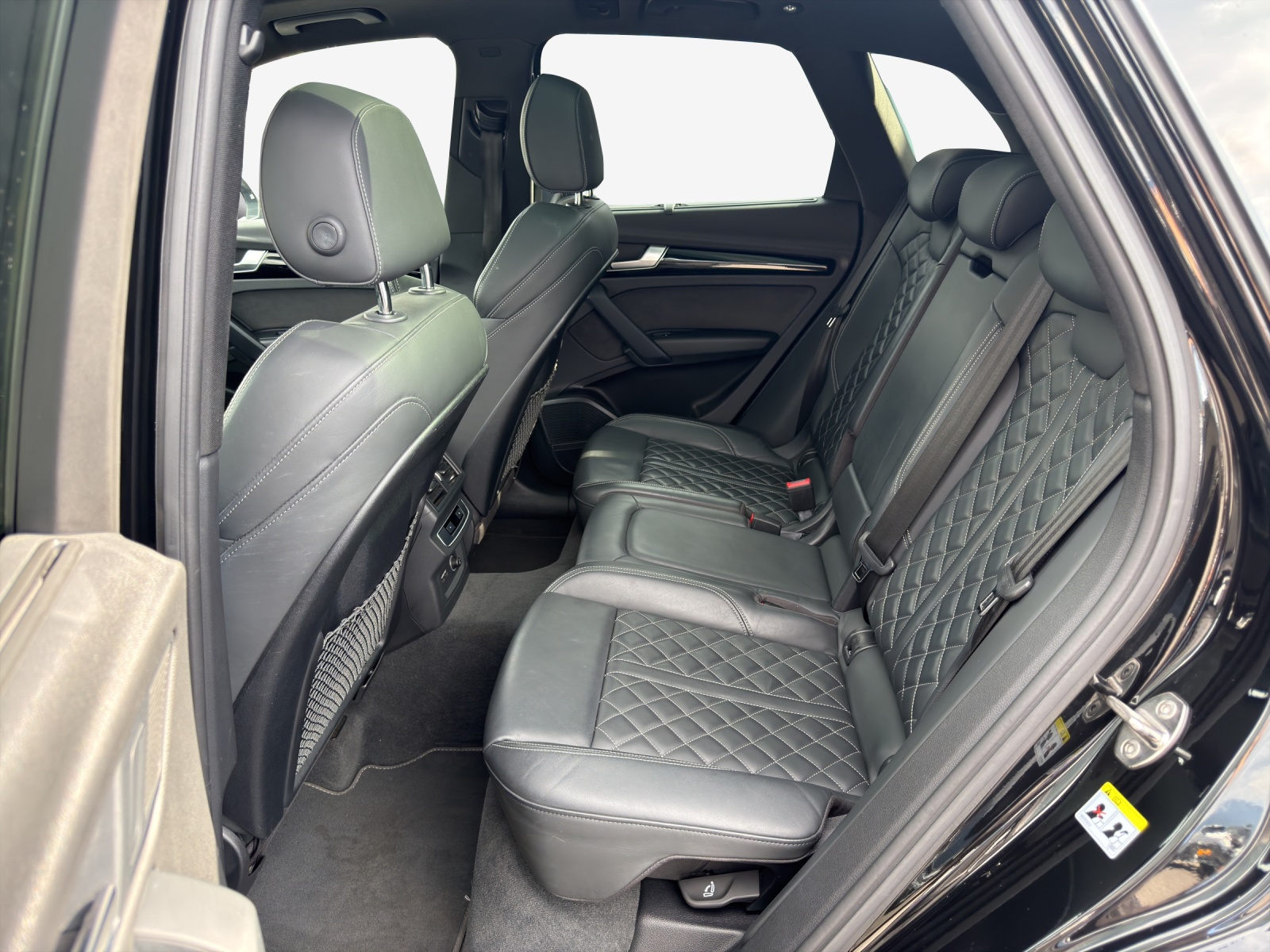 AUDI Q5 45 TFSI S-line quattro S-tronic-image-11