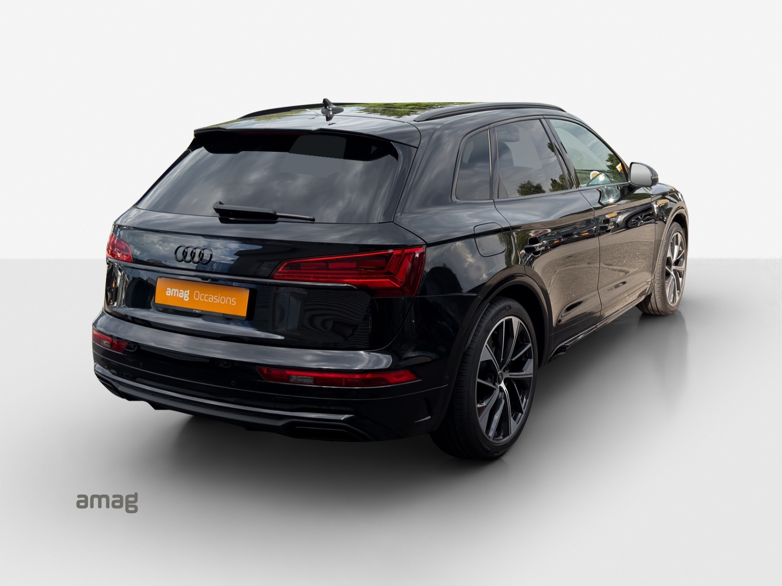 AUDI Q5 45 TFSI S-line quattro S-tronic-image-4