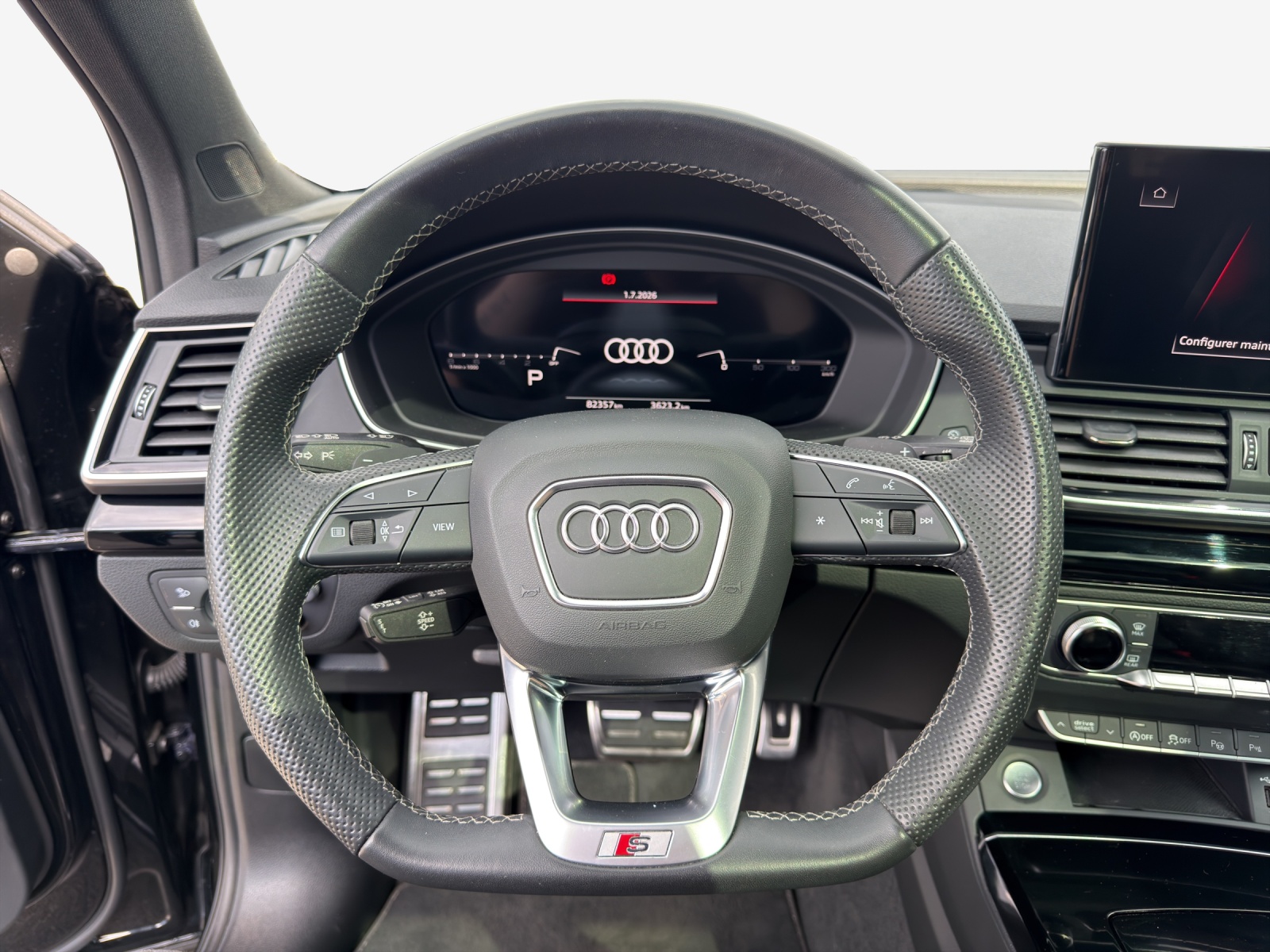 AUDI Q5 45 TFSI S-line quattro S-tronic-image-9