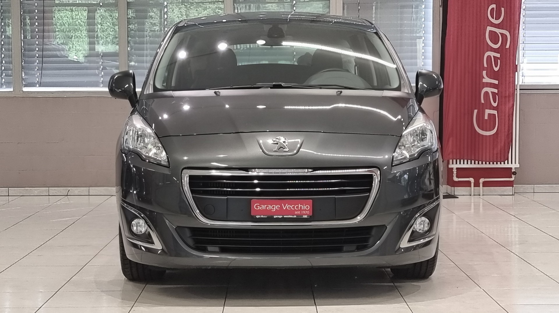 PEUGEOT 5008 1.6 THP 155 Active-image-0